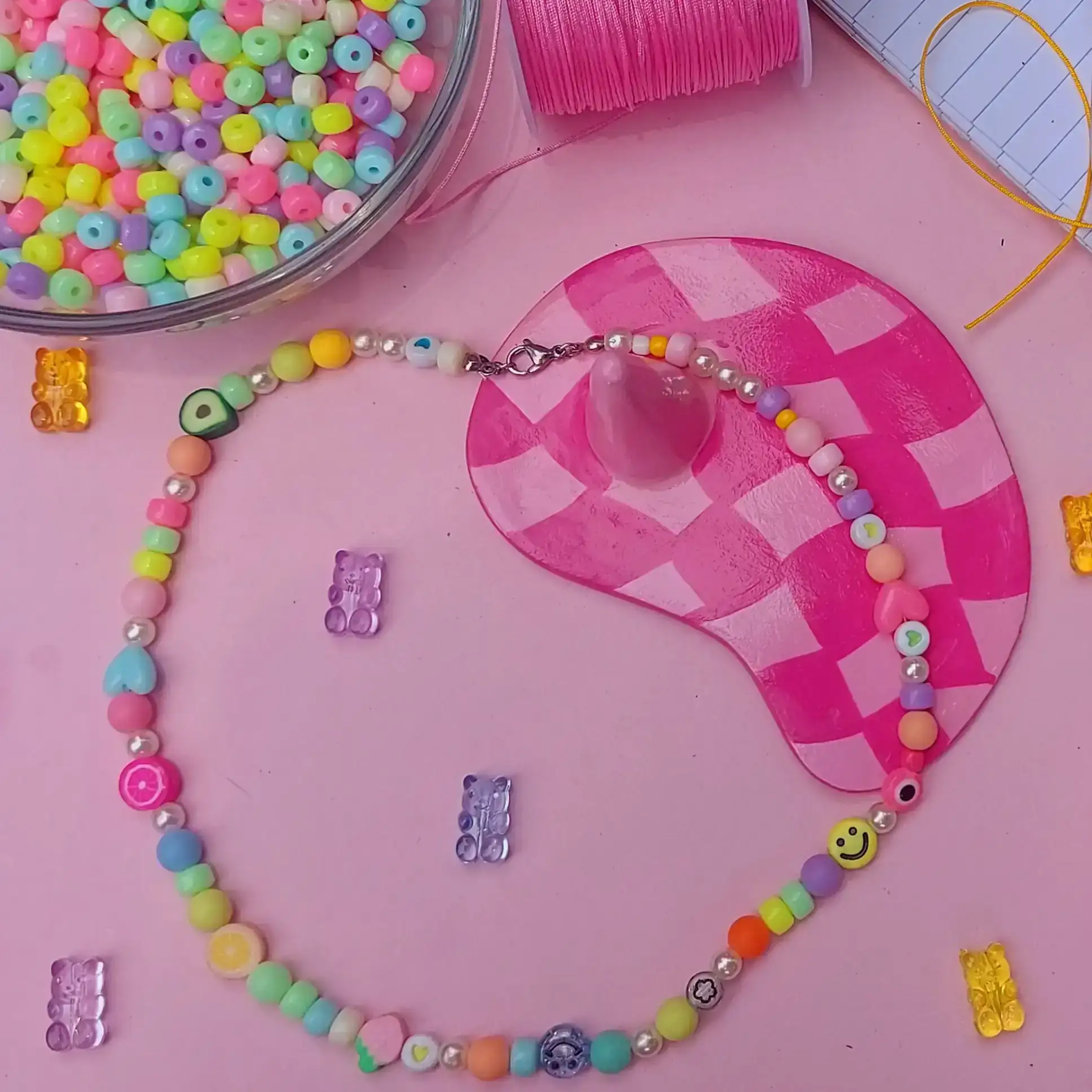 Collar aesthetic con varias piedras  4