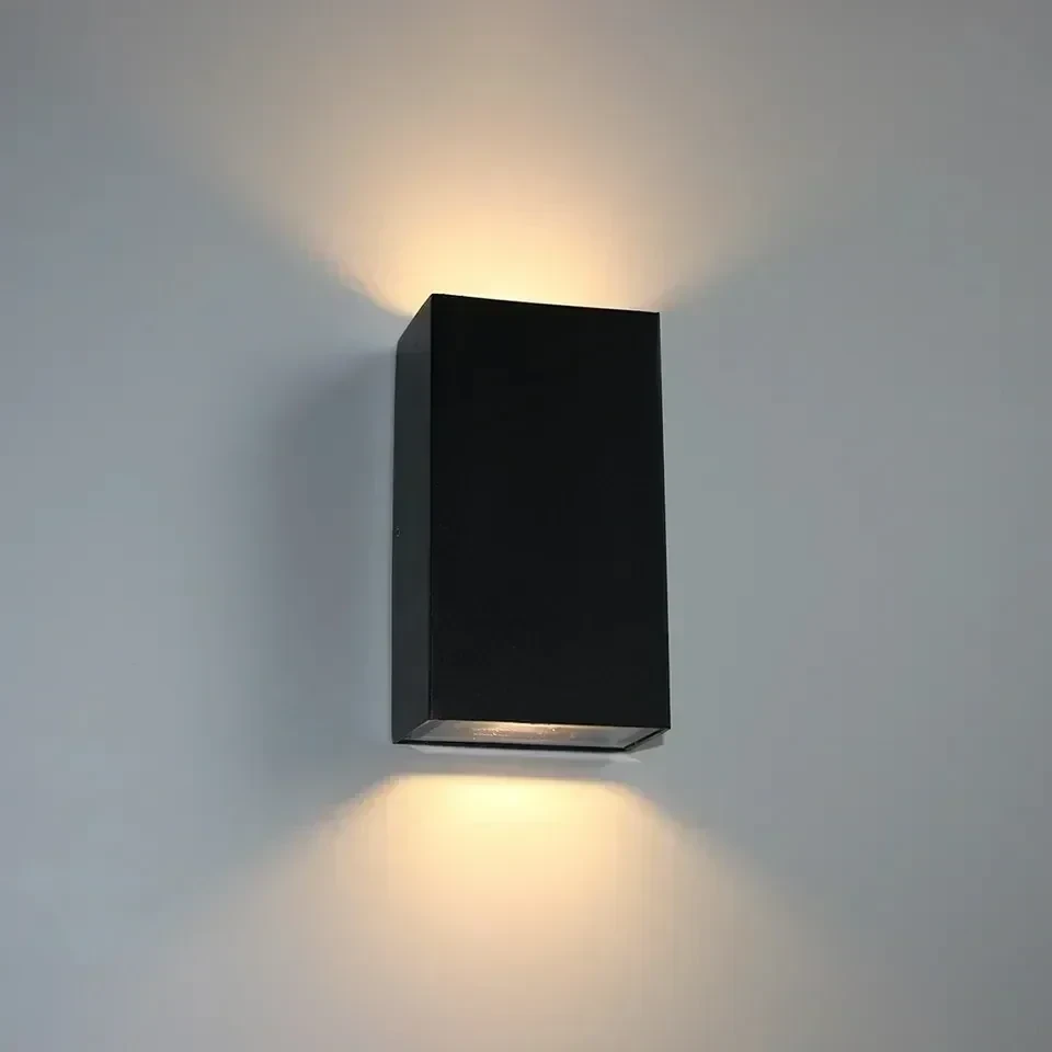 APLIQUE PARED RECTANGULAR NEGRO 4W PC IP65 3000K