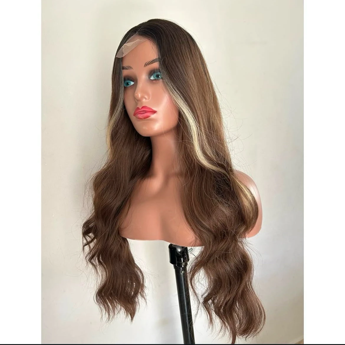 Peluca Semi 26” con highlight  2