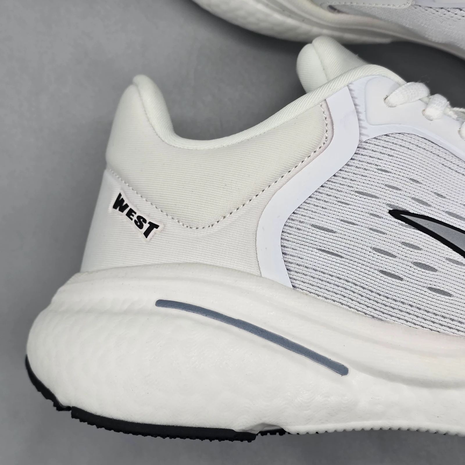 WEST SPORT WHITE 9