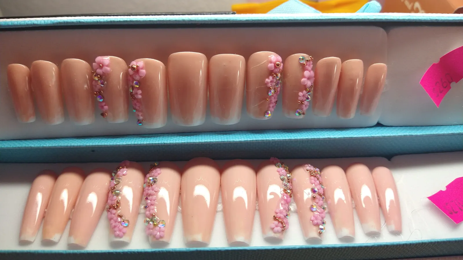 Uñas nud rosas