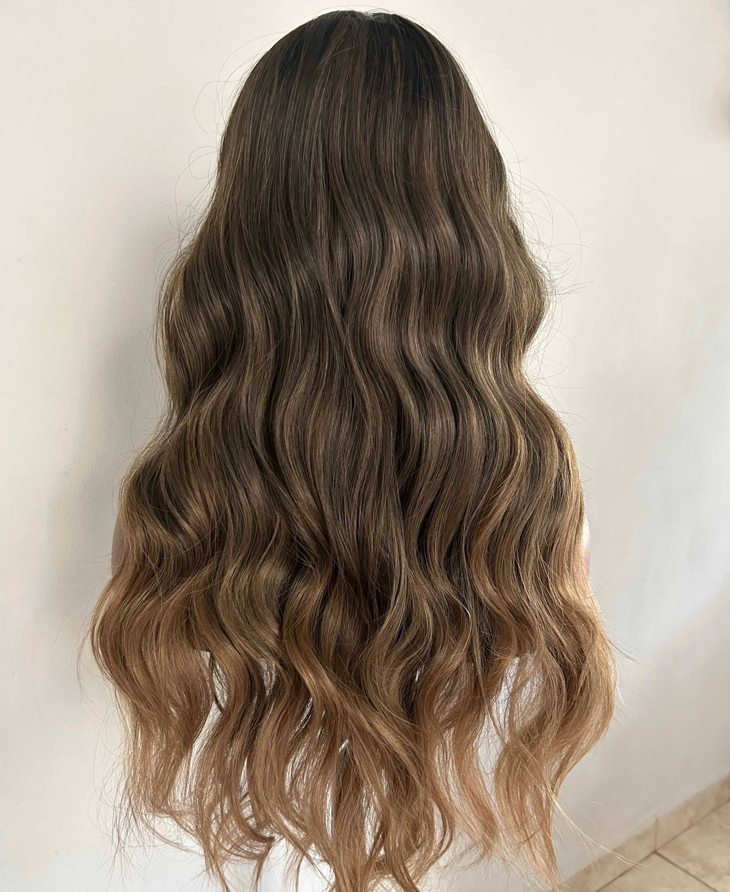 Peluca chocolate de 22” 4