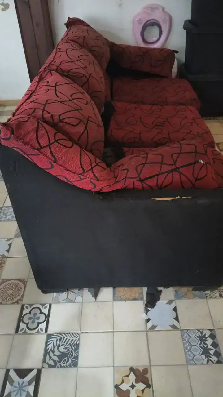 El sillón tiene 2.10 x90 2