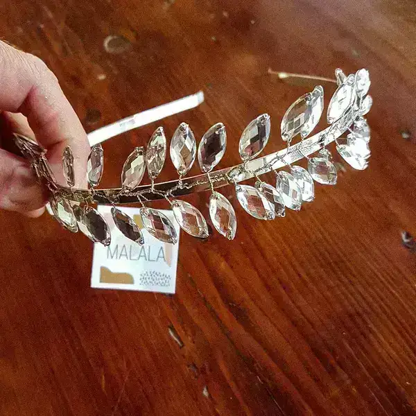 Tiara con piedras  M91 3