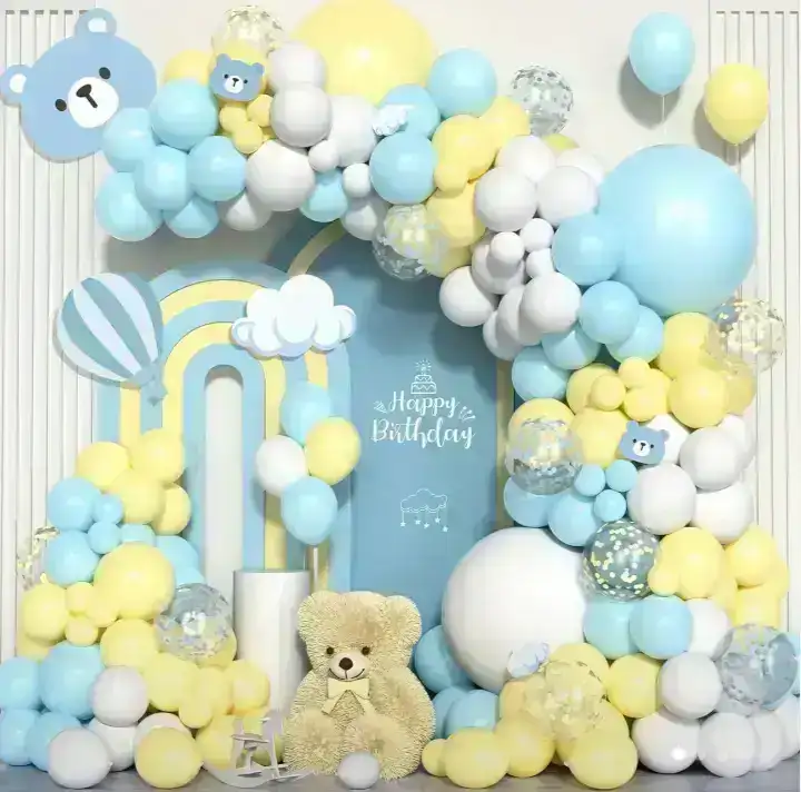 Set guirnalda globos pasteles/confetti celeste y amarillo 140 pcs