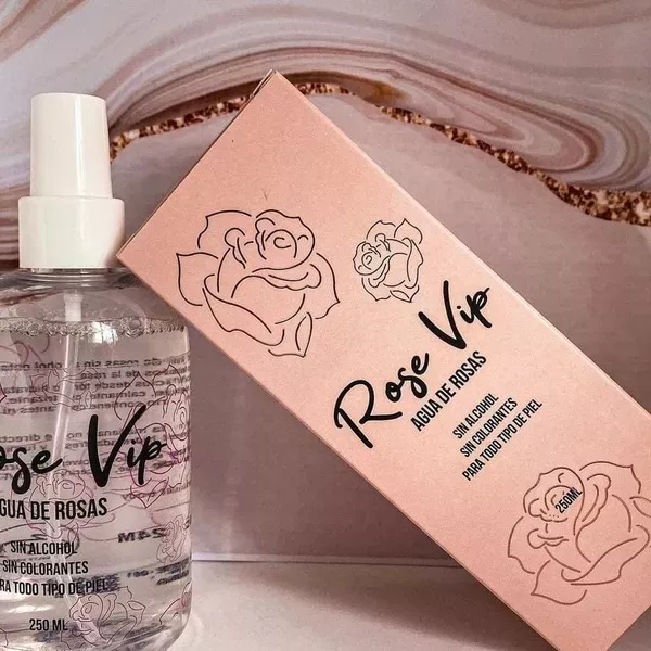 Agua de Rosas