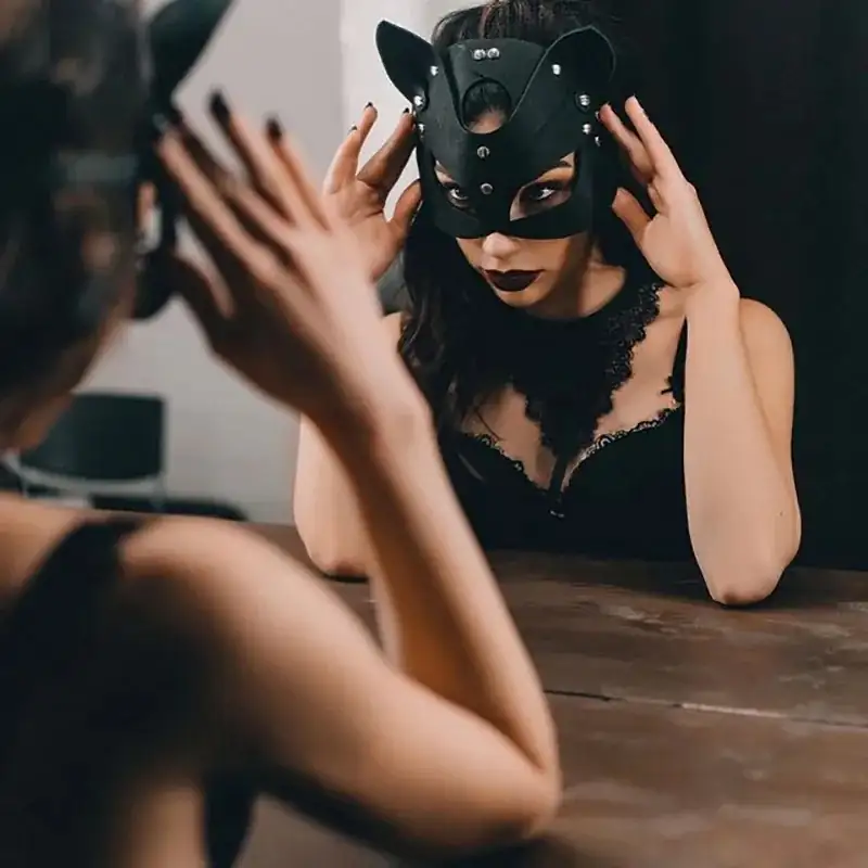 Mascara 2