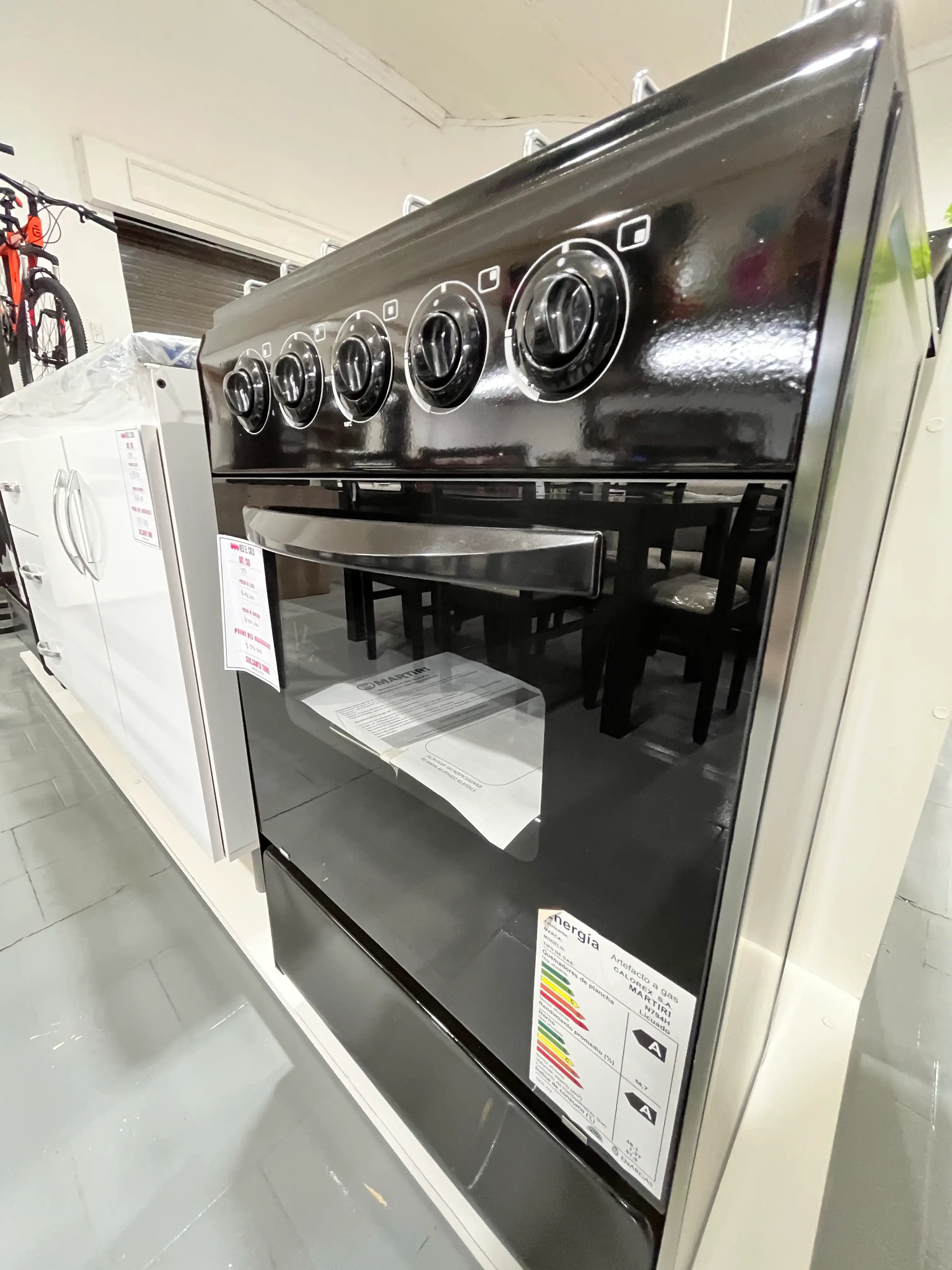 (Cod 597) Cocina martiri  3