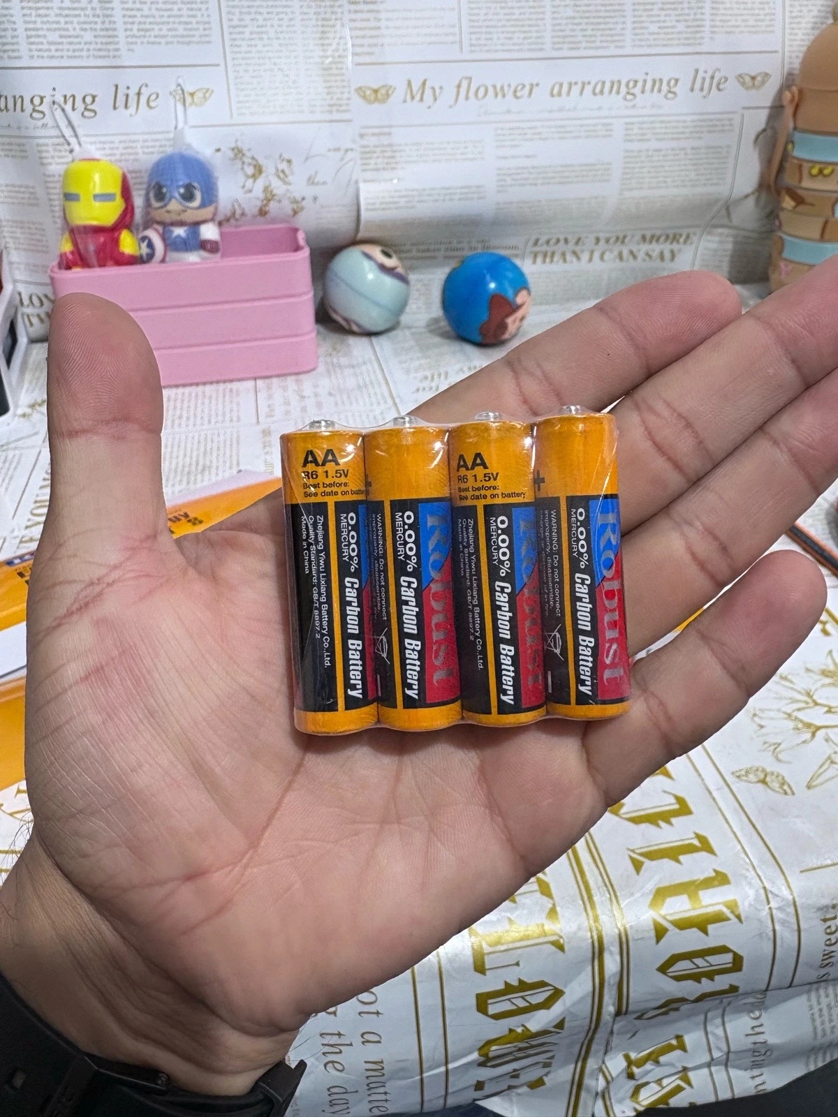 15 paquetes de 4 pilas AA ( 60 pilas en total)  2