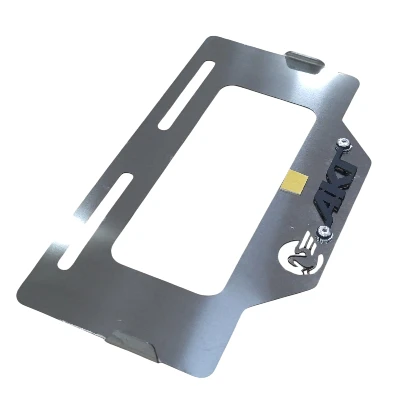 AKT Porta Placa / acero cromado con logo 3d negro ML