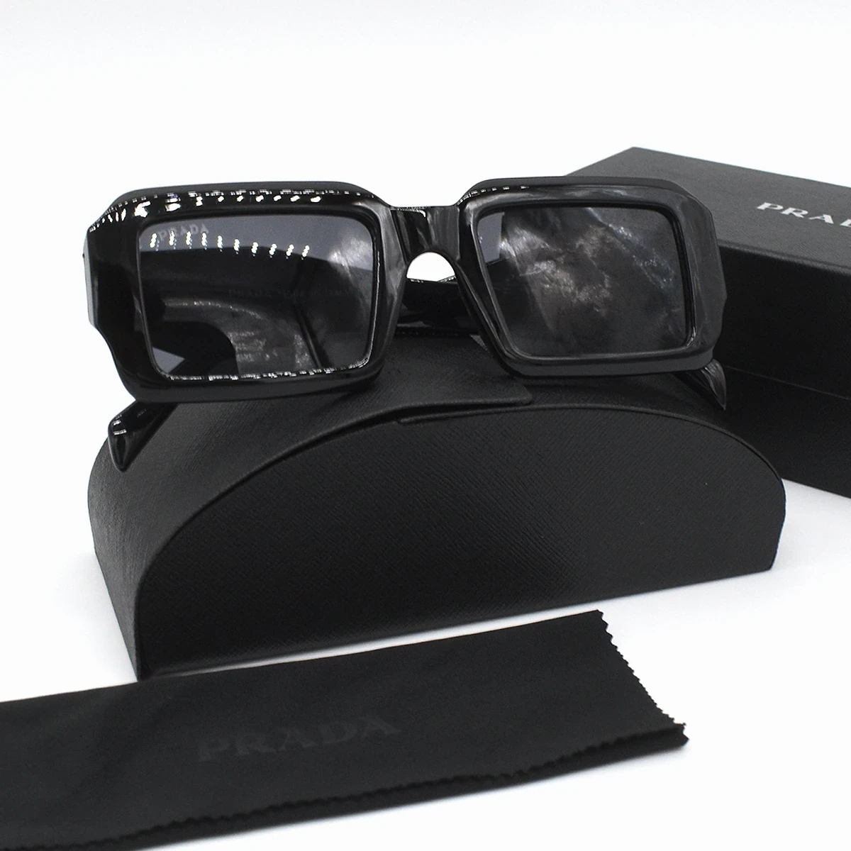Lentes de Sol Prada SPR08Y 3