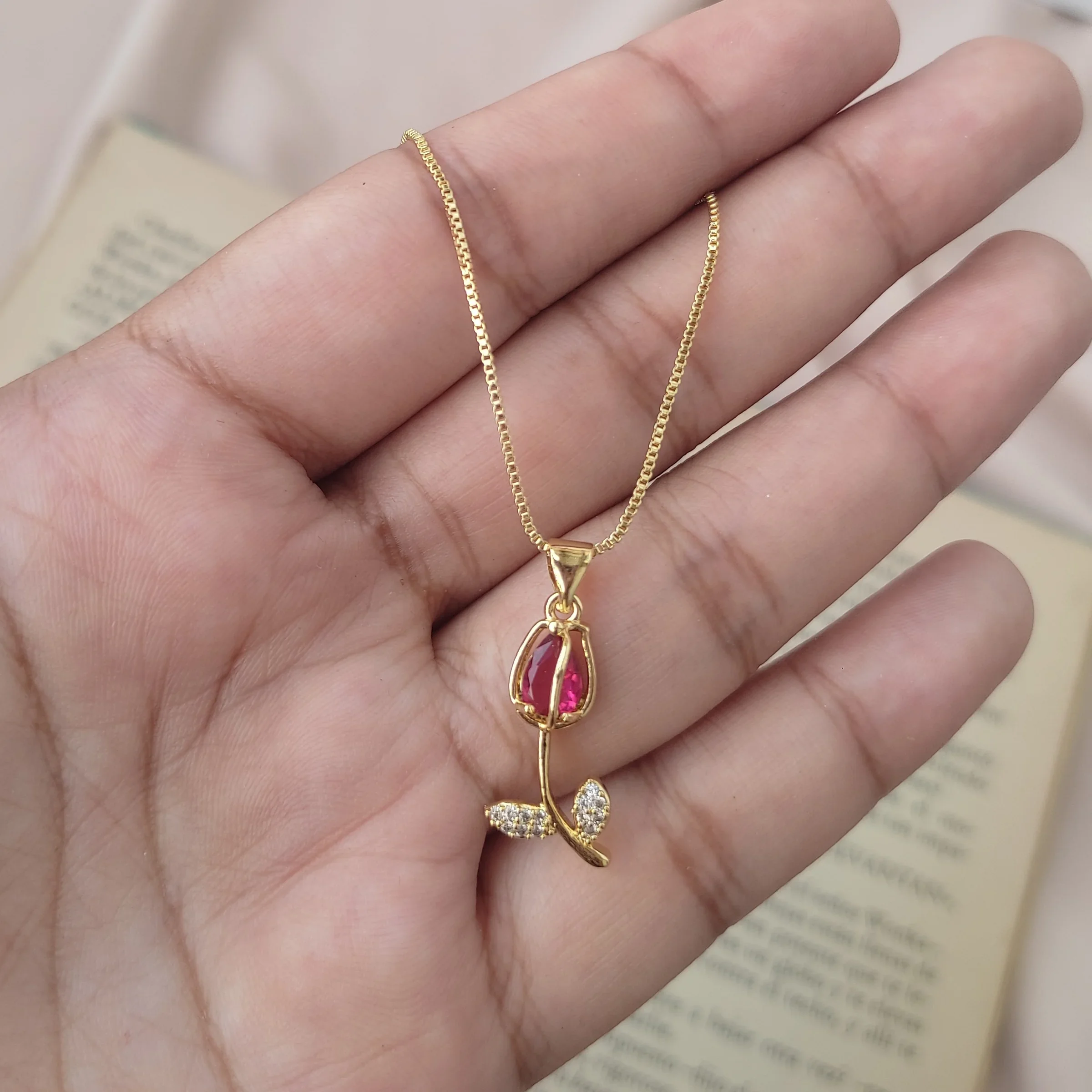 CADENA TULIPAN FUCSIA