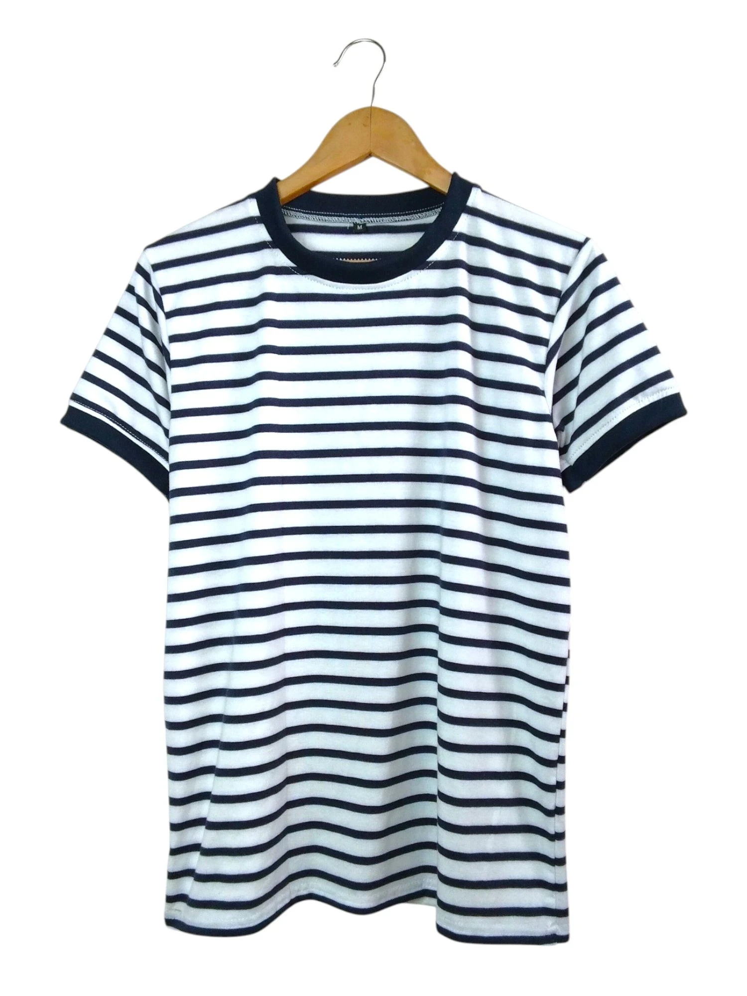 Camiseta rayada azul oscuro con blanco 