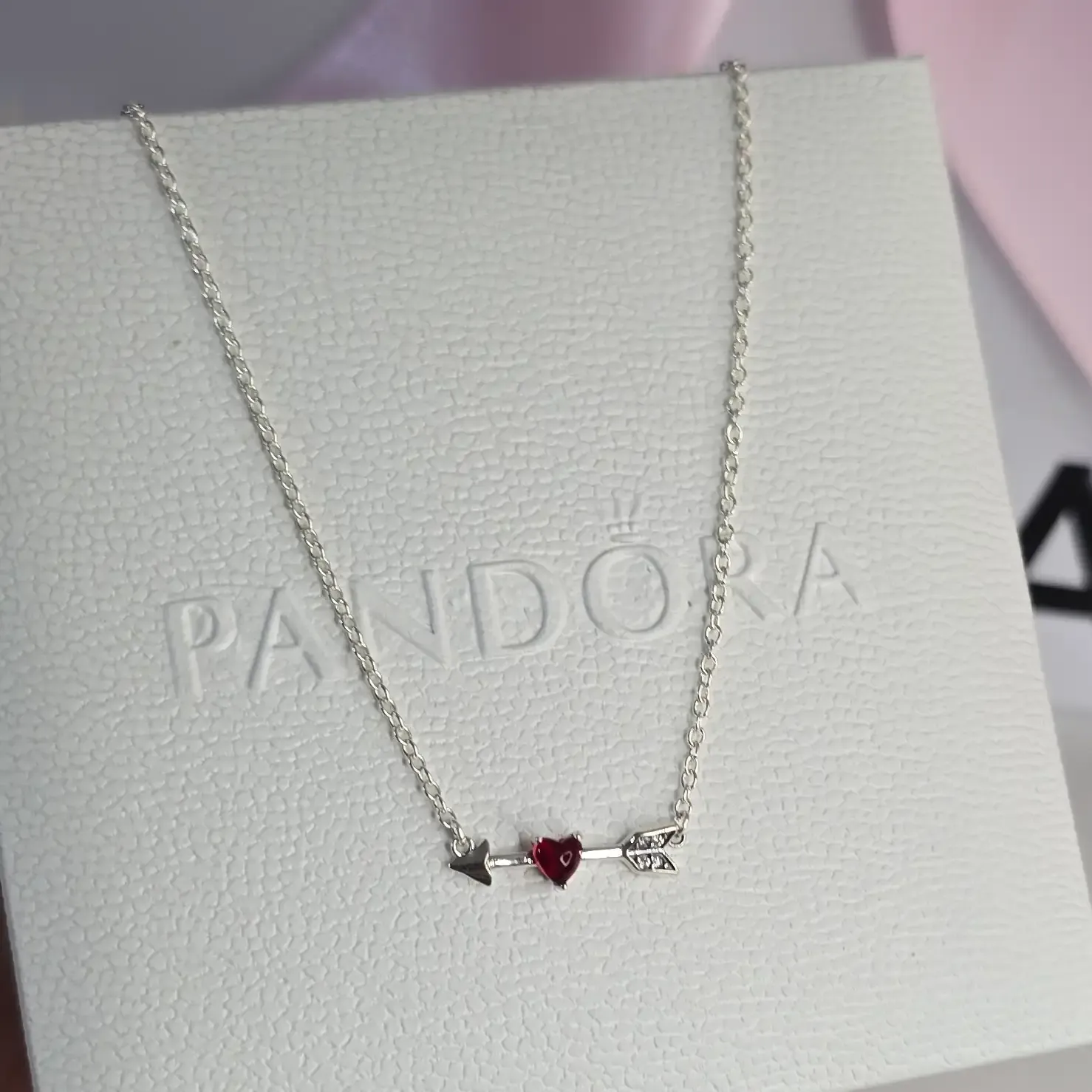 Cadena Pandora corazon y flecha  3