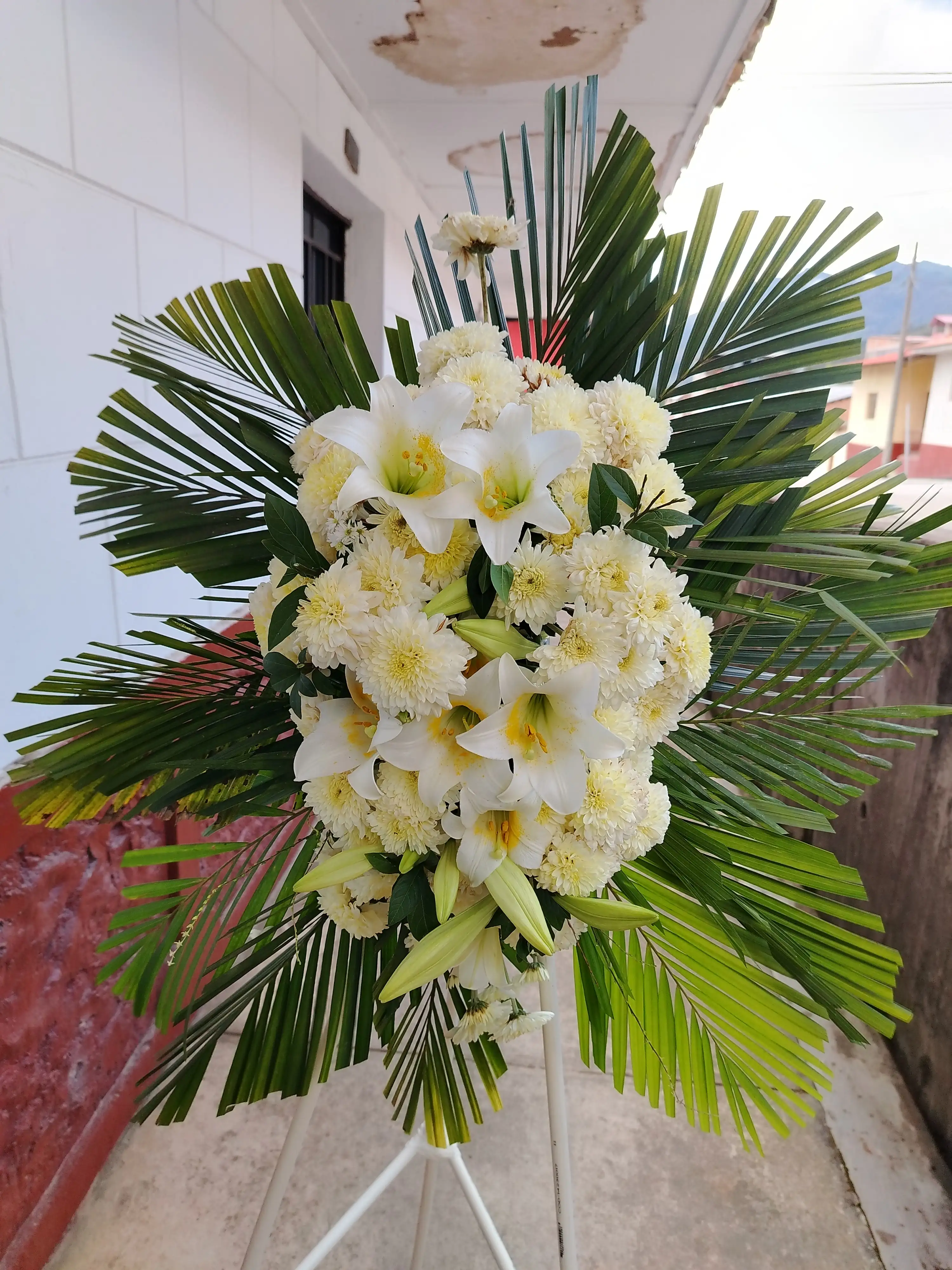 ARREGLO FUNEBRE AZUNECAS Y POMPAS