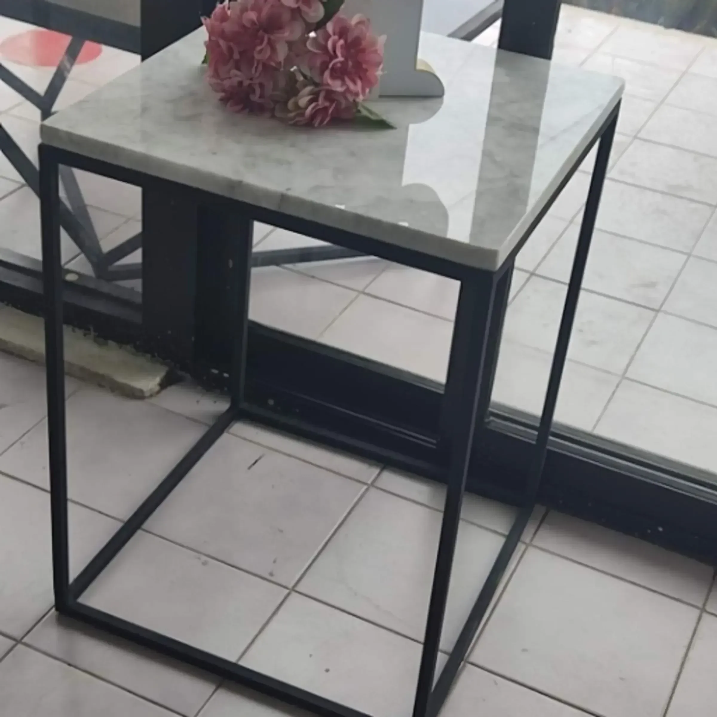 MESA LATERAL CUBI 40 X 40 3