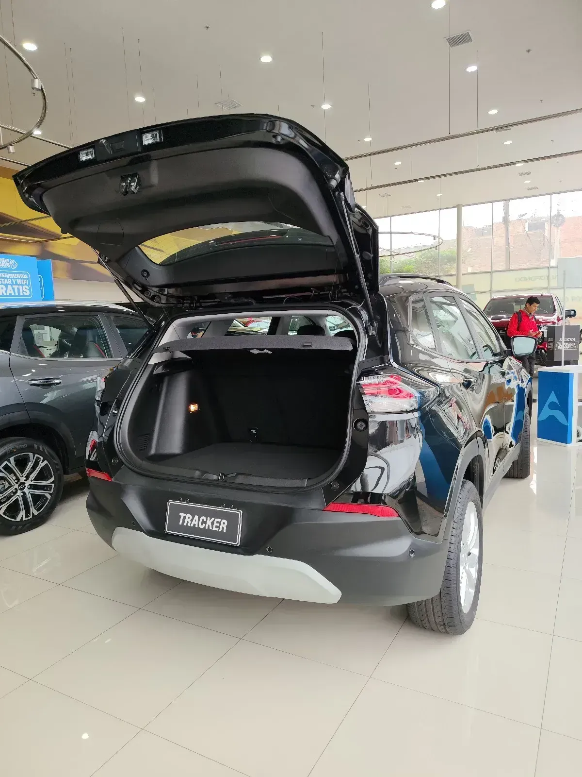 CHEVROLET TRACKER TURBO LTZ AT 4