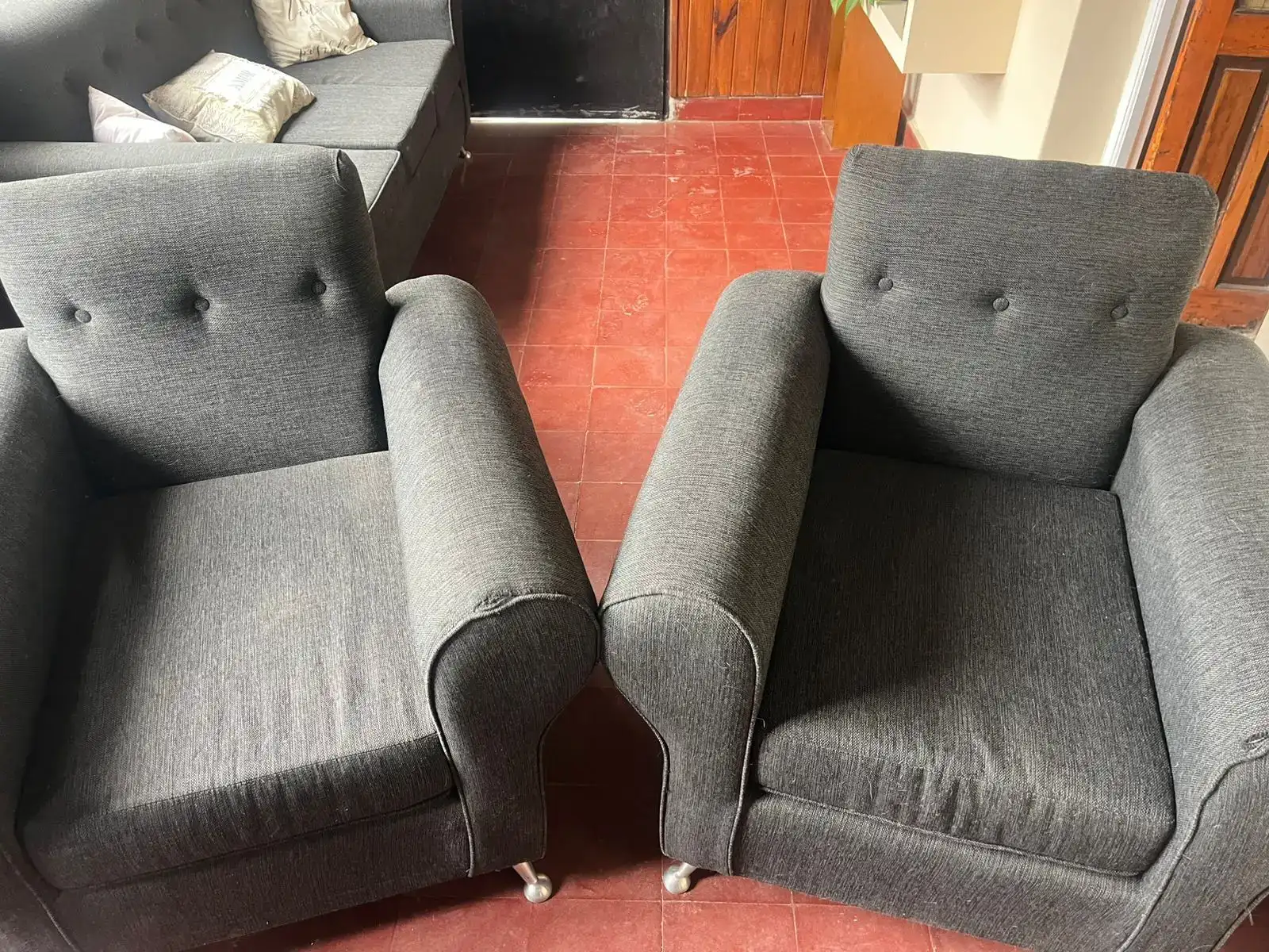 Juego de sillones detalle a la vista 2