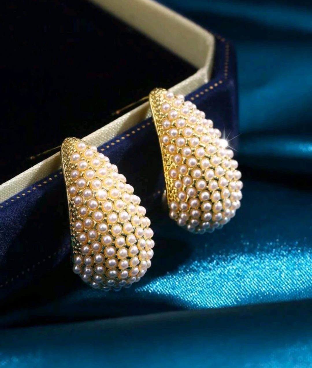 Aretes de gota con perlas