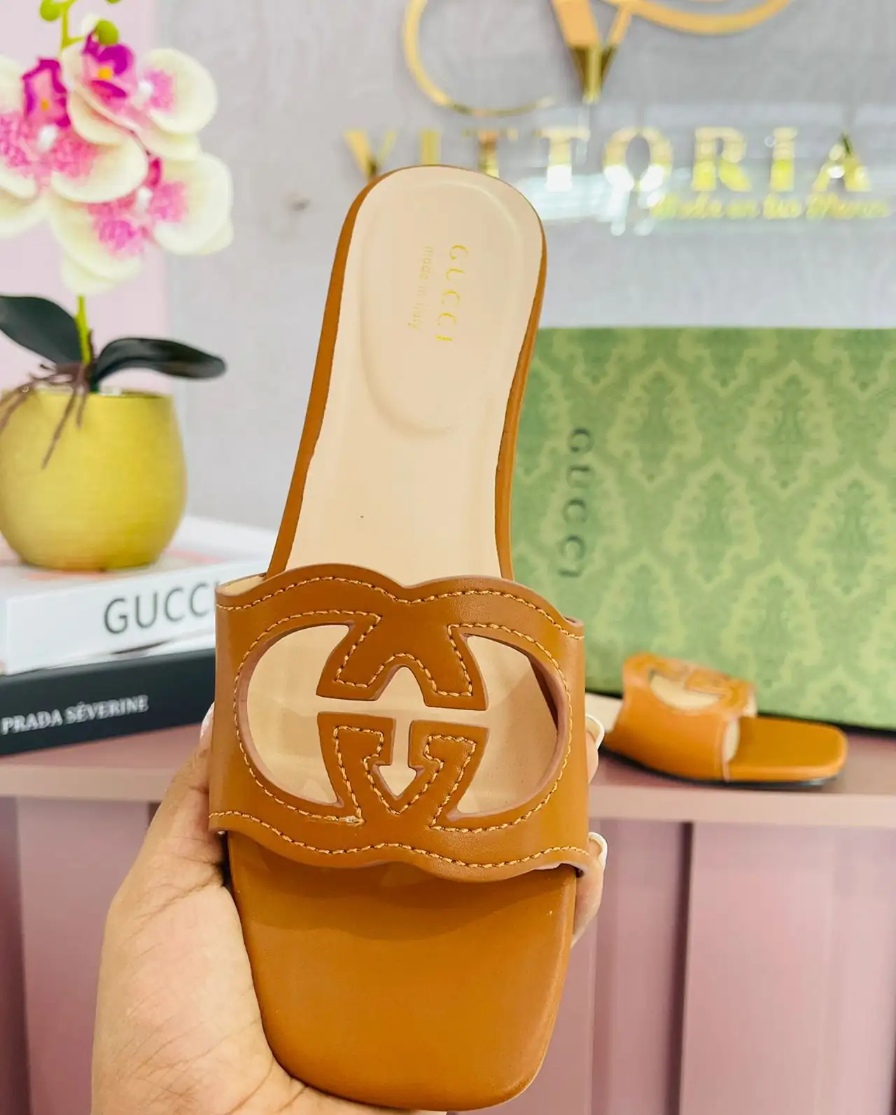 Gucci  2