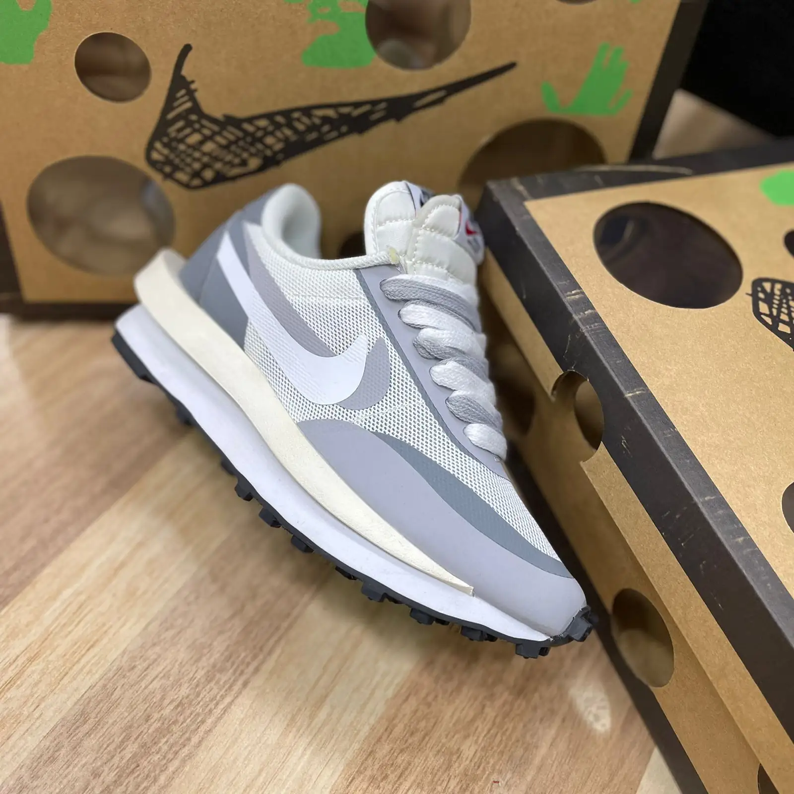 NIKE SAM  2