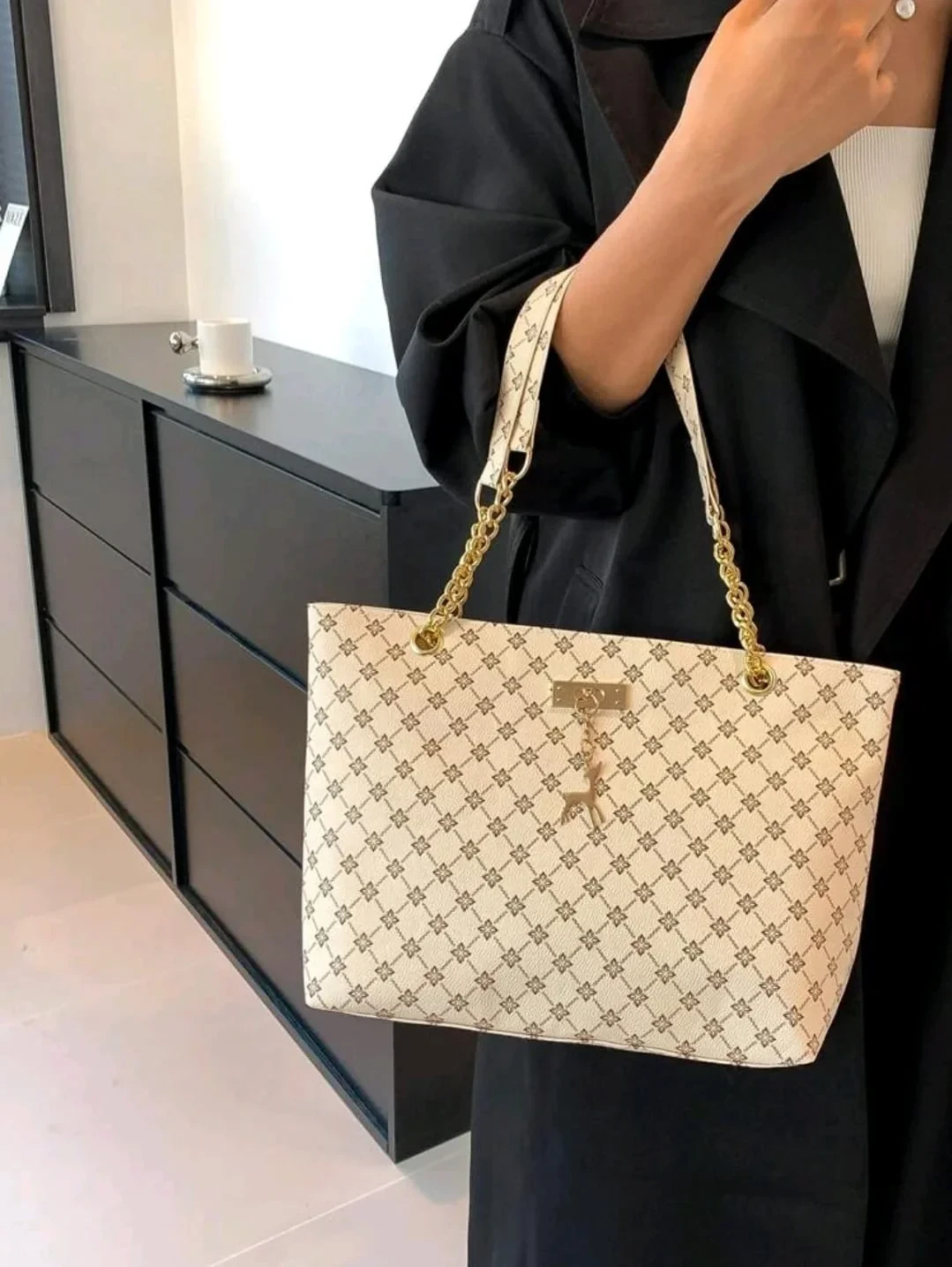 Cartera amplia beige  2