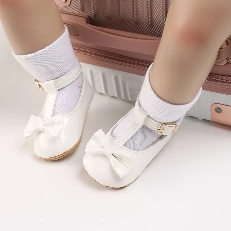 ZAPATITOS BLANCOS LAZOS