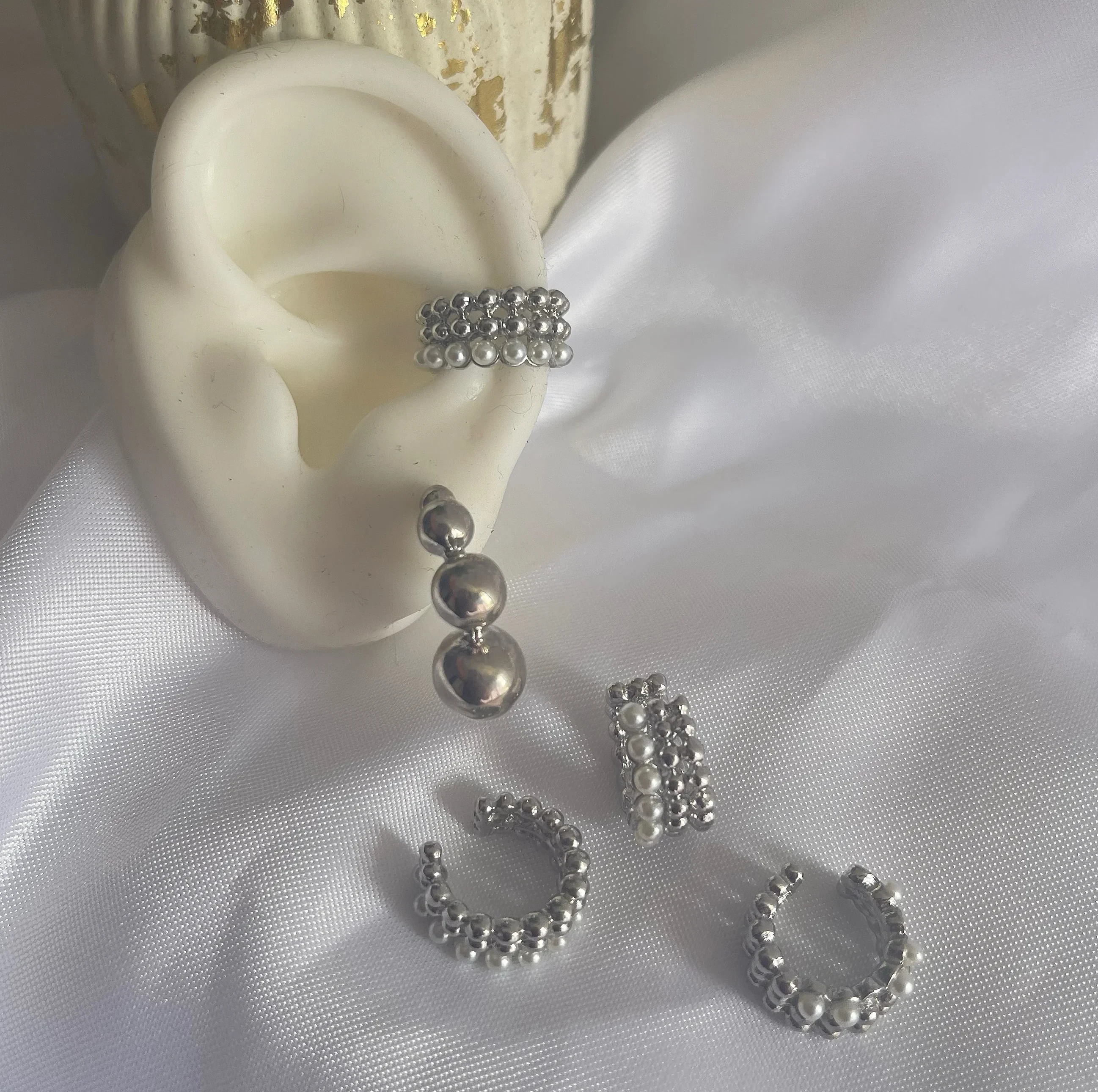 EARCUFF TRIPLE PERLAS SILVER