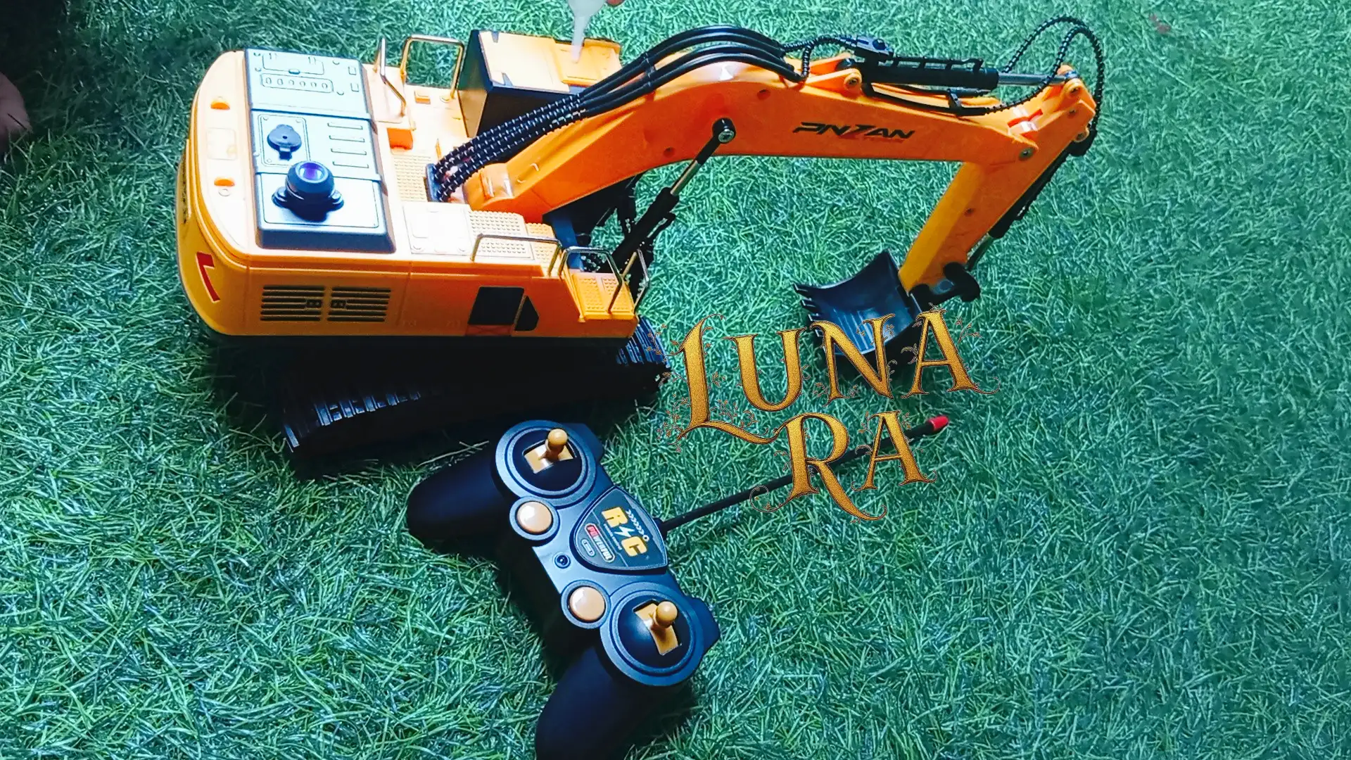 EXCAVADORA A CONTROL REMOTO CON EXHUMACIÓN DE HUMO 💨