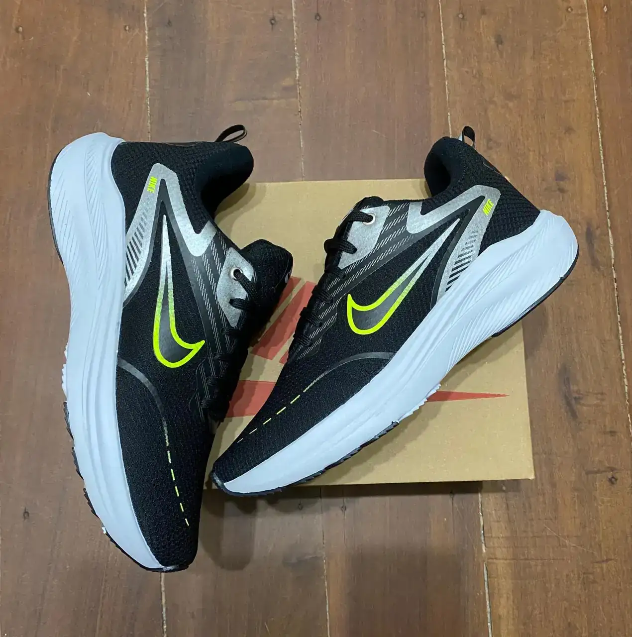 TÊNIS NIKE ZOM X 3