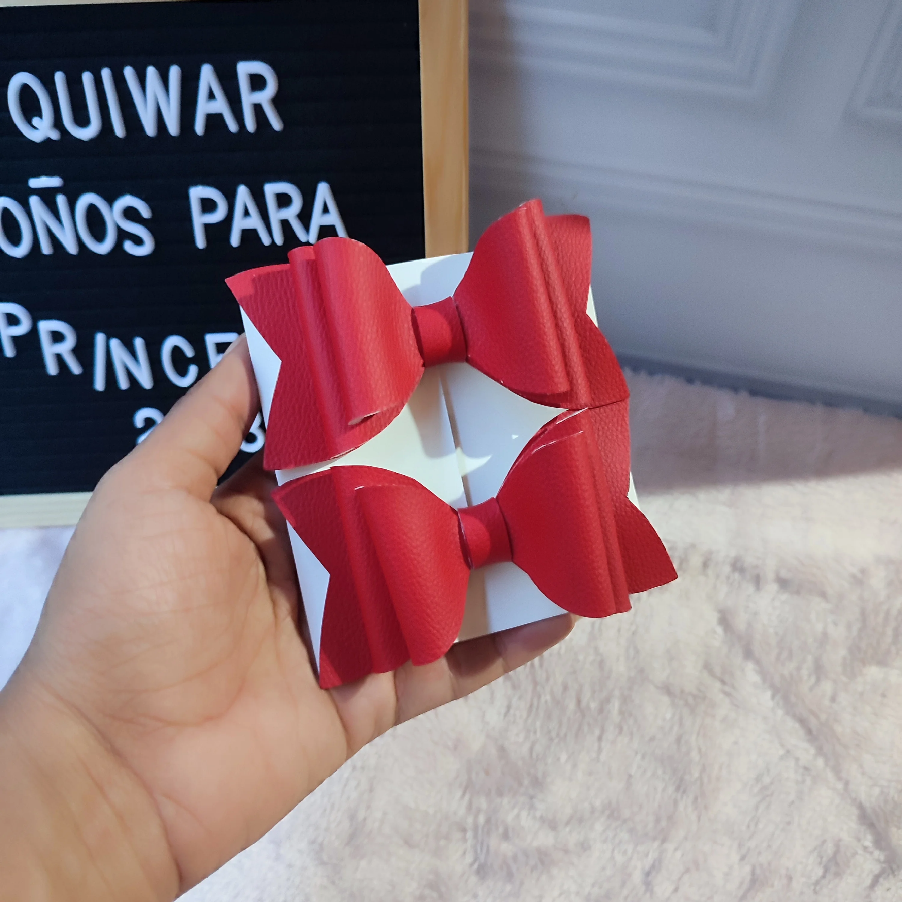 Par Lazo Hellen Rojo