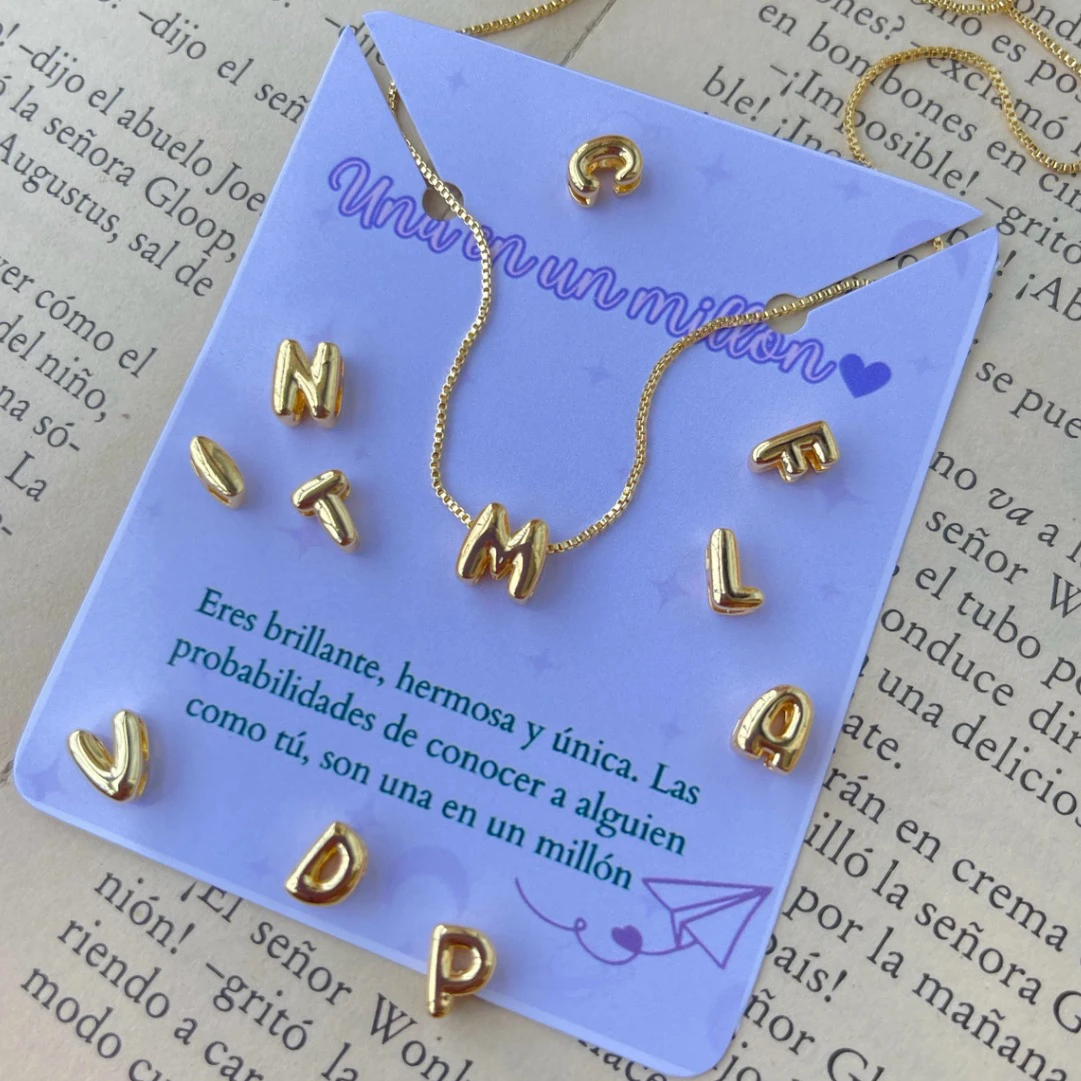 Cadena letra mini 3