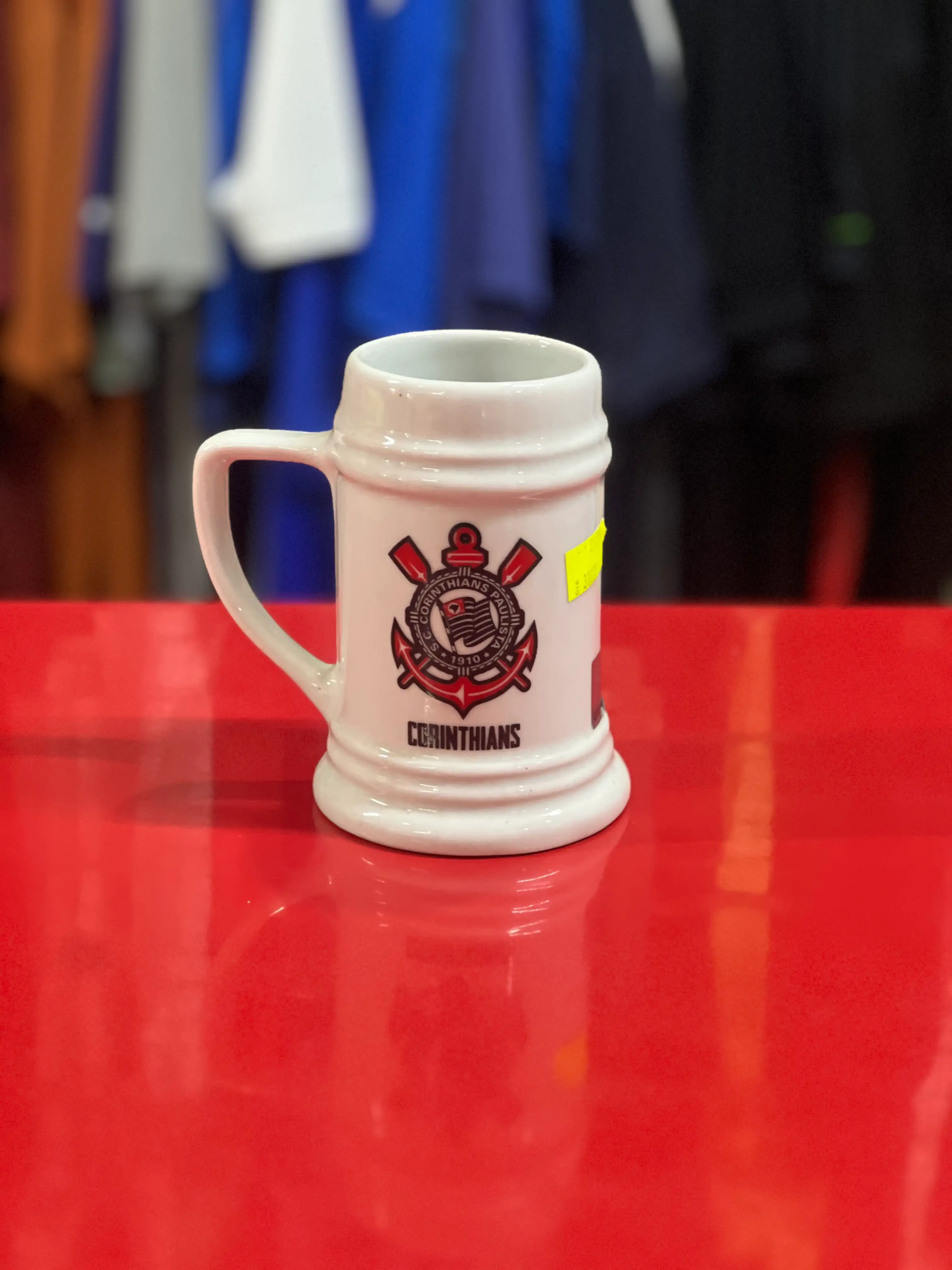 Caneca em porcelana 