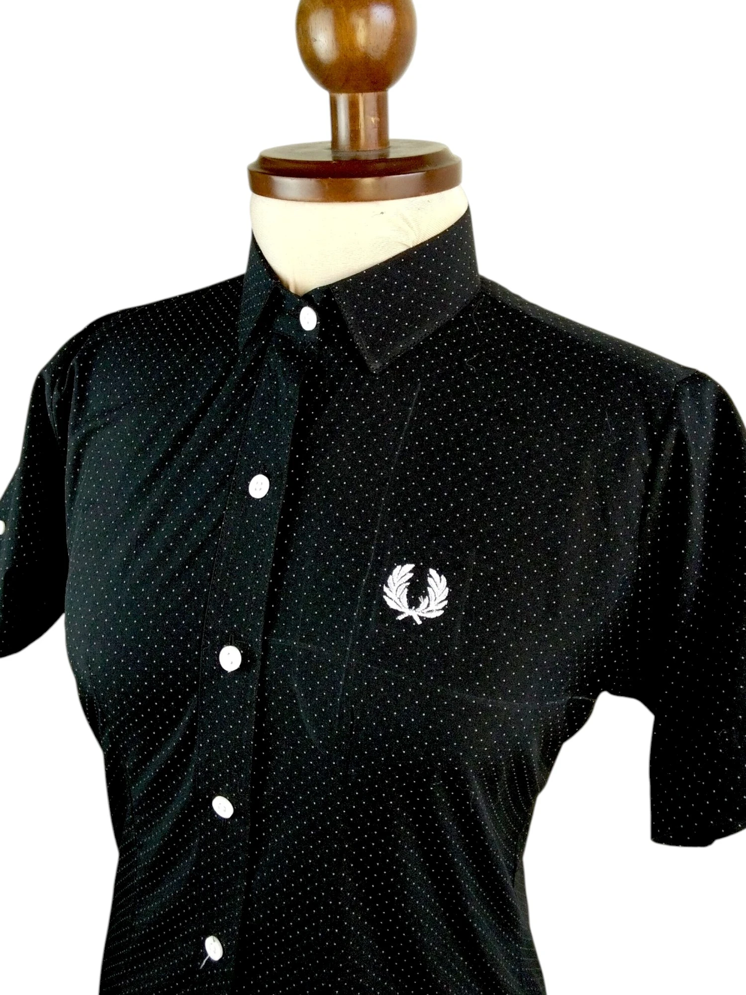 Camisa botones negra con puntos 