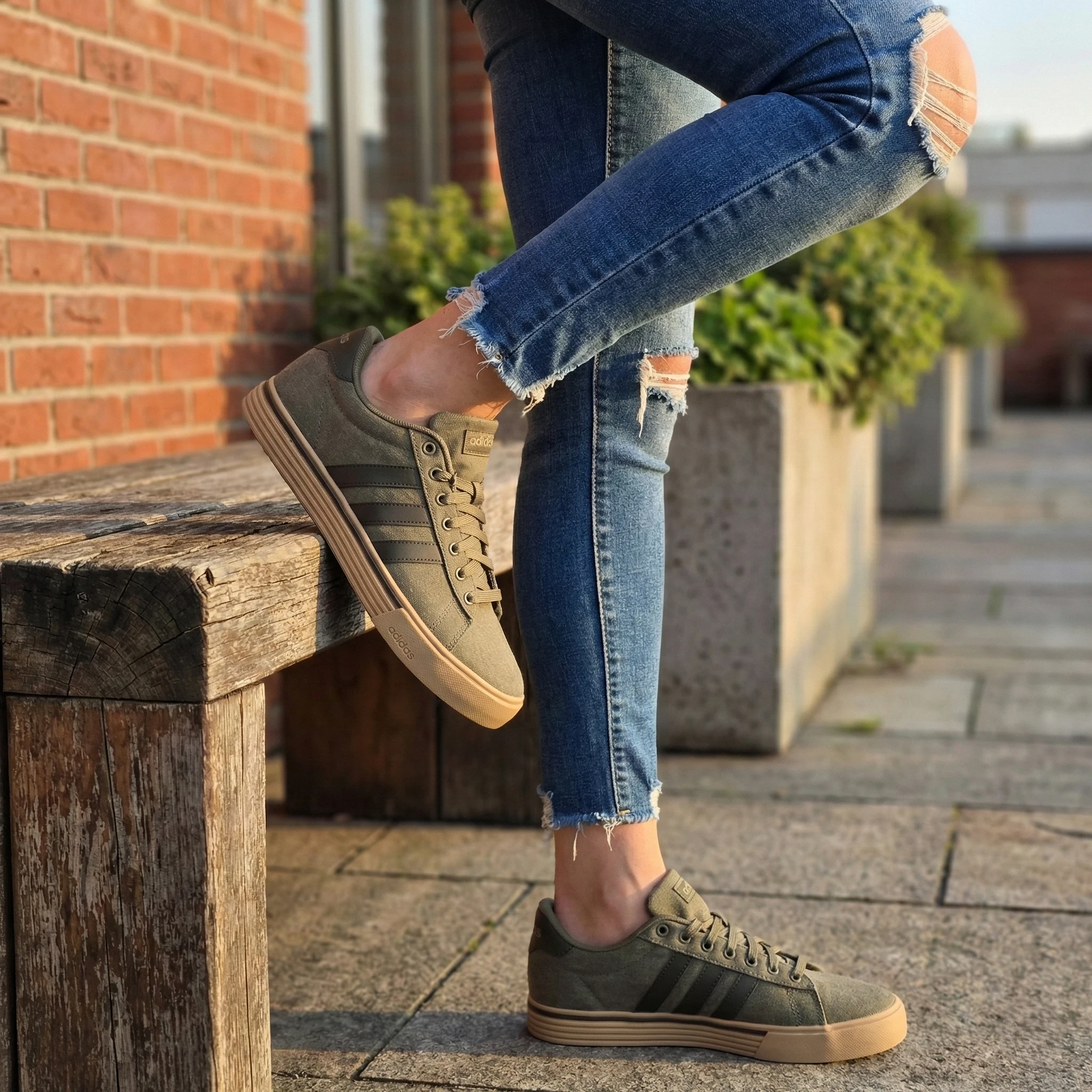 ADIDAS DAILY 4.0 2