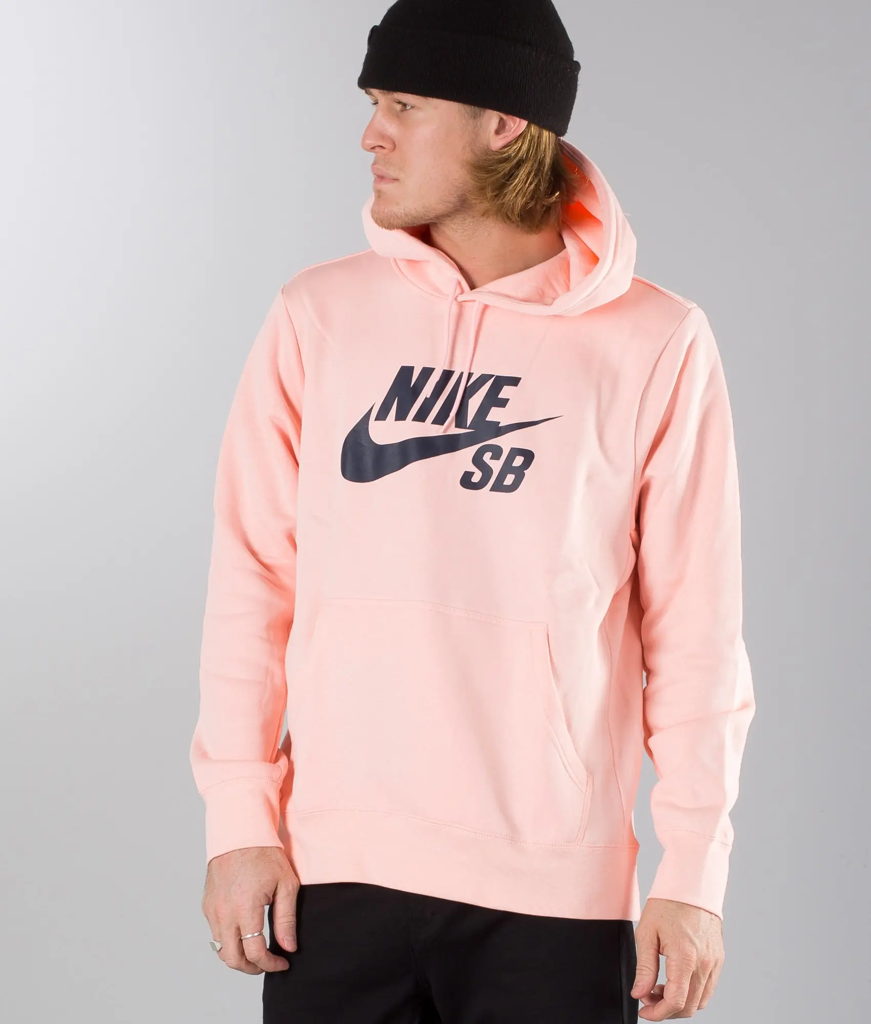 ´POLERA CON CAPUCHA NIKE 2