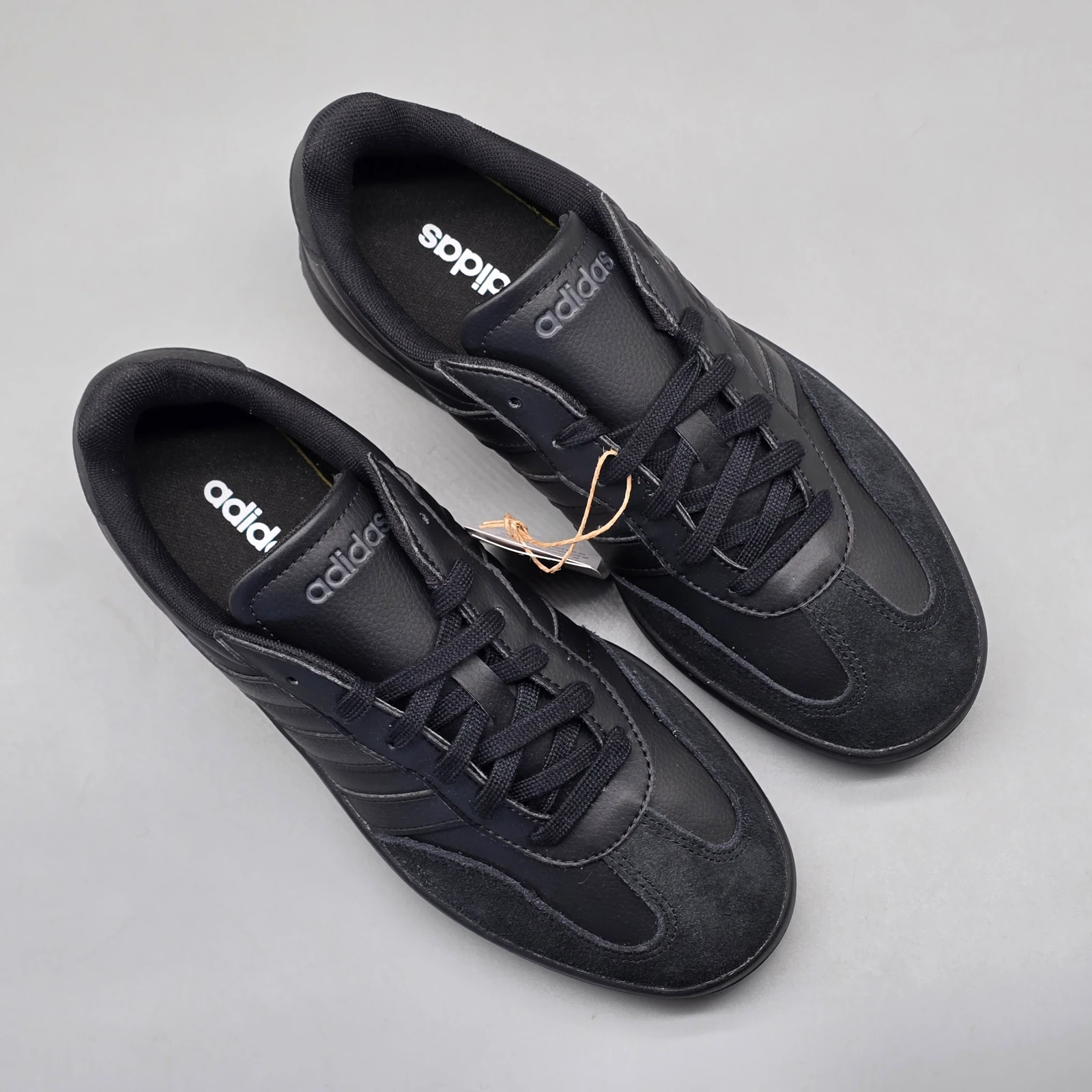 TENIS ADIDAS BARREDA 3