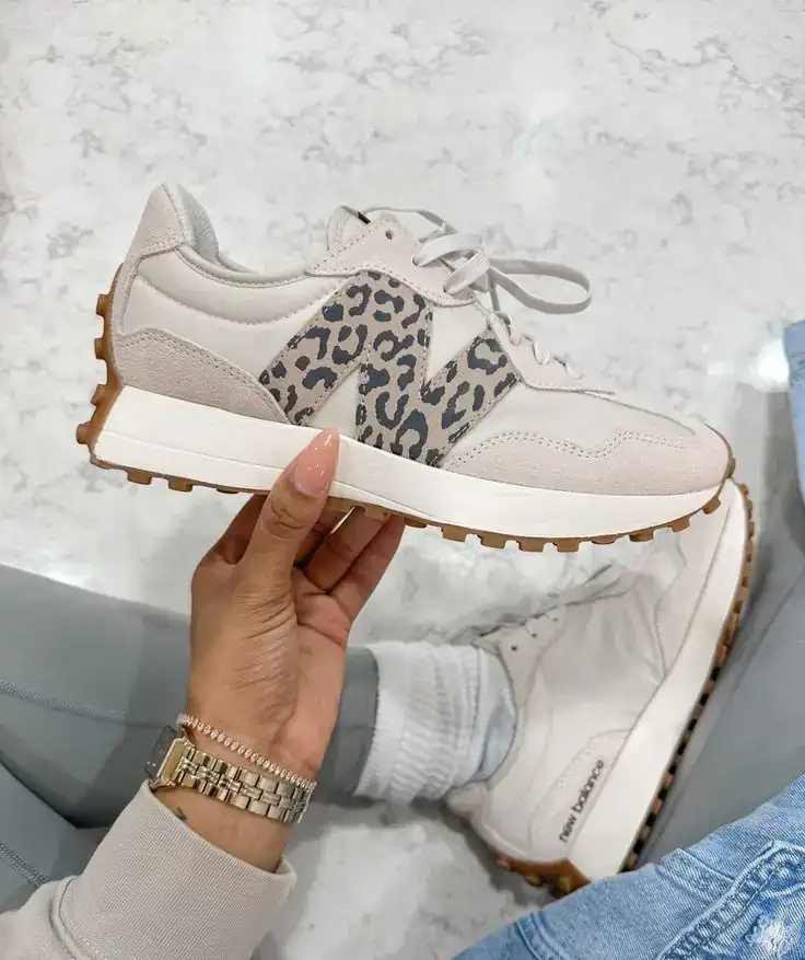 NEW BALANCE 327 LEOPARDO  4