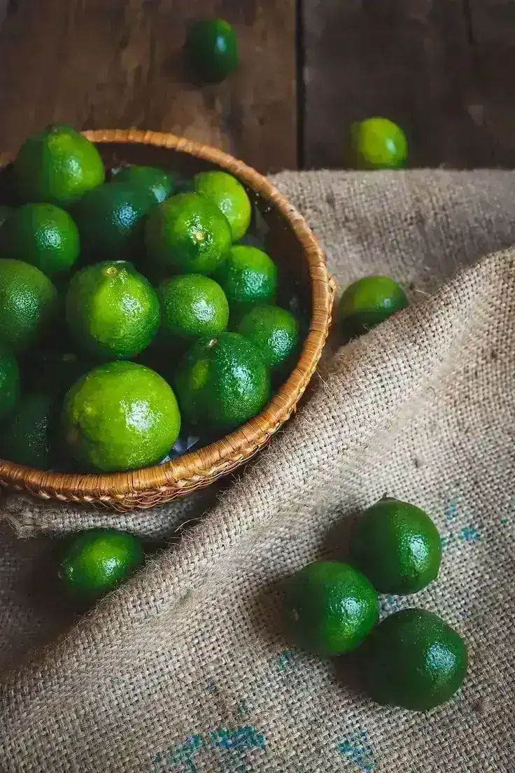 LIMÓN CRIOLLO/MANO