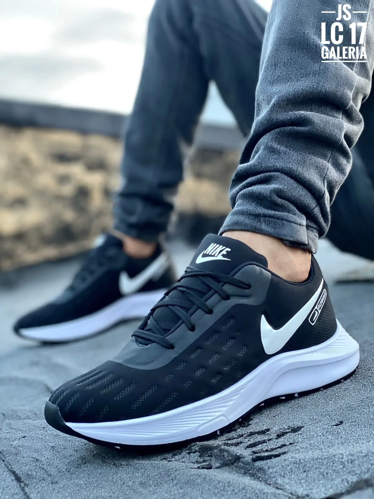 NIKE ZOOM AA