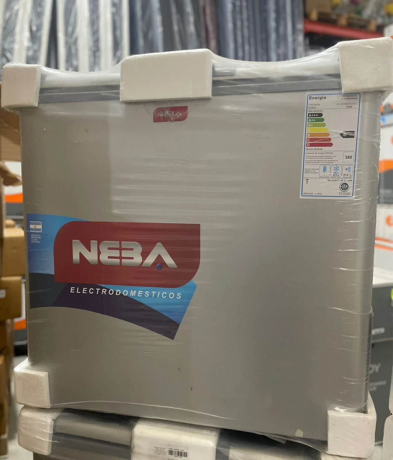 Freezer Neba F250 silver 
