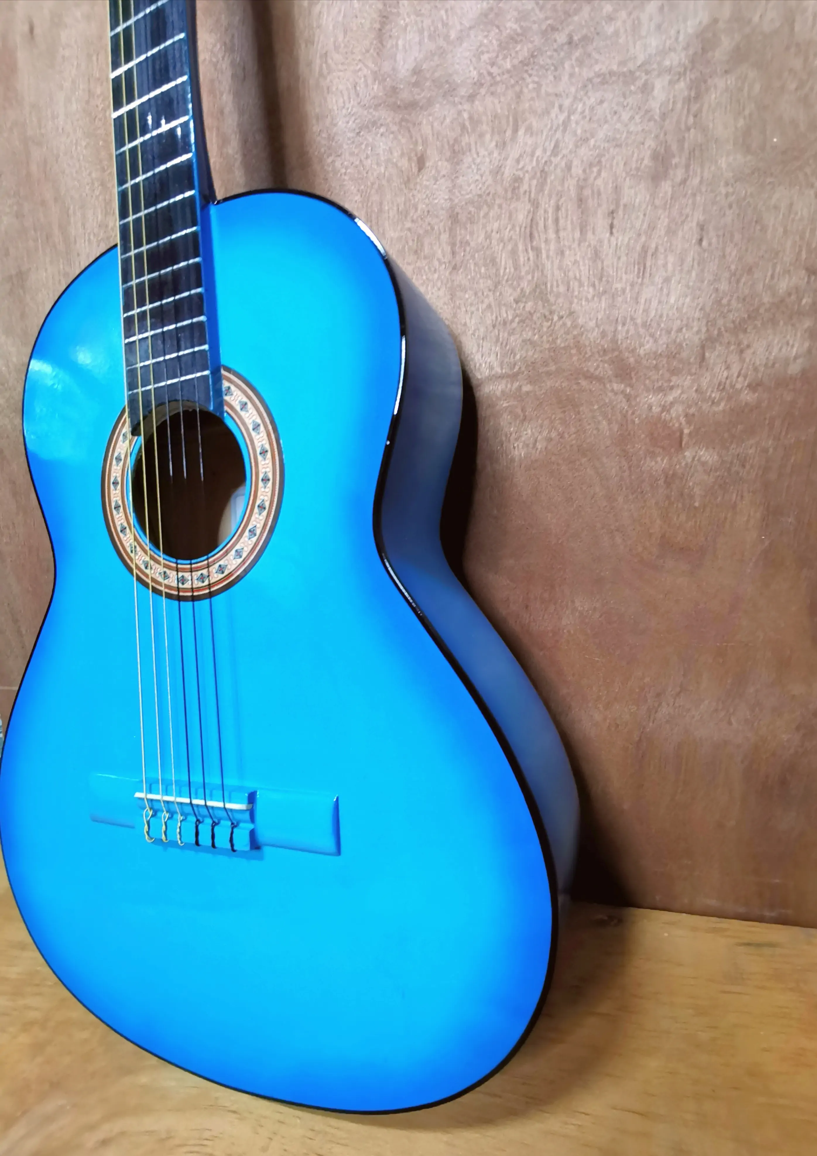 Guitarra azul clasica 2
