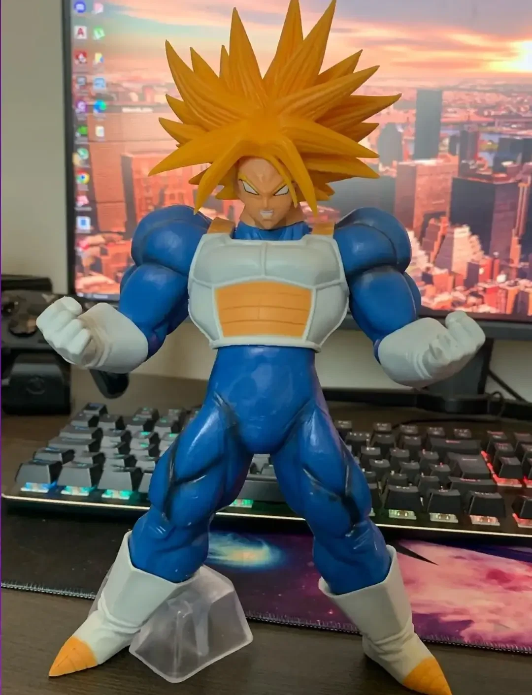 Trunks Full Power (RÉPLICA)