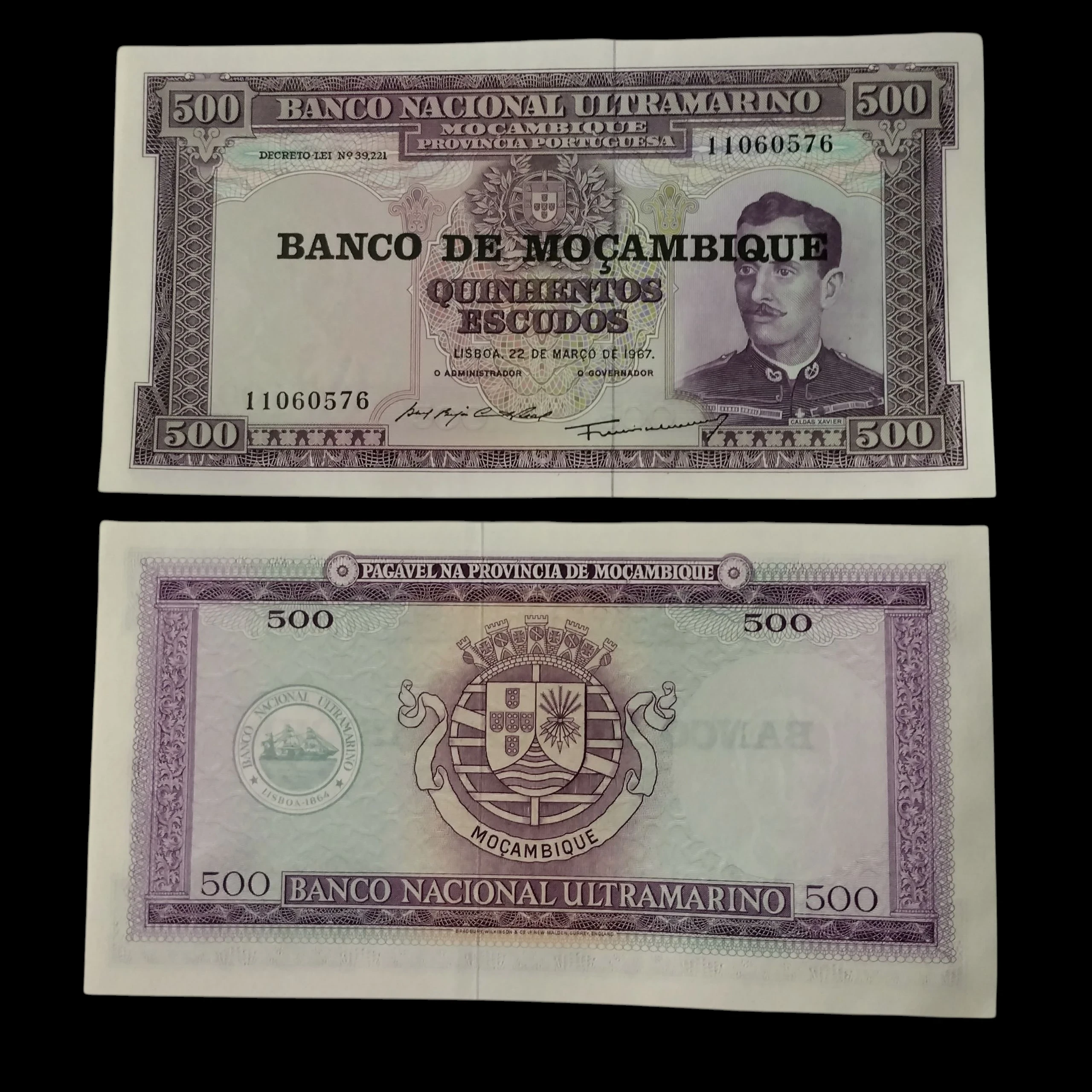 • Mozambique 500 escudos UNC
