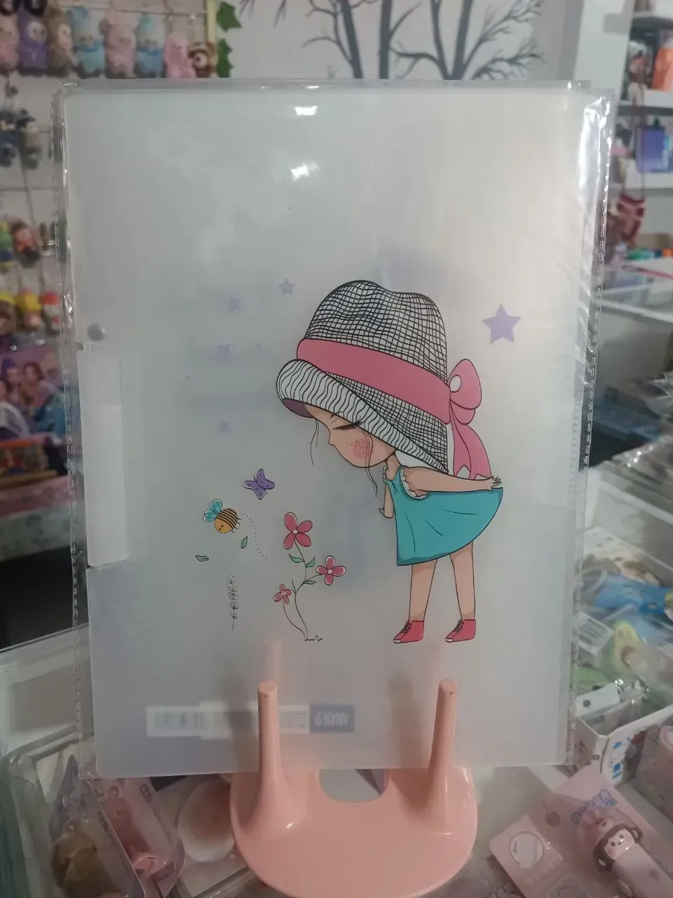 Carpeta tipo folder. Niñas kawaii. 3