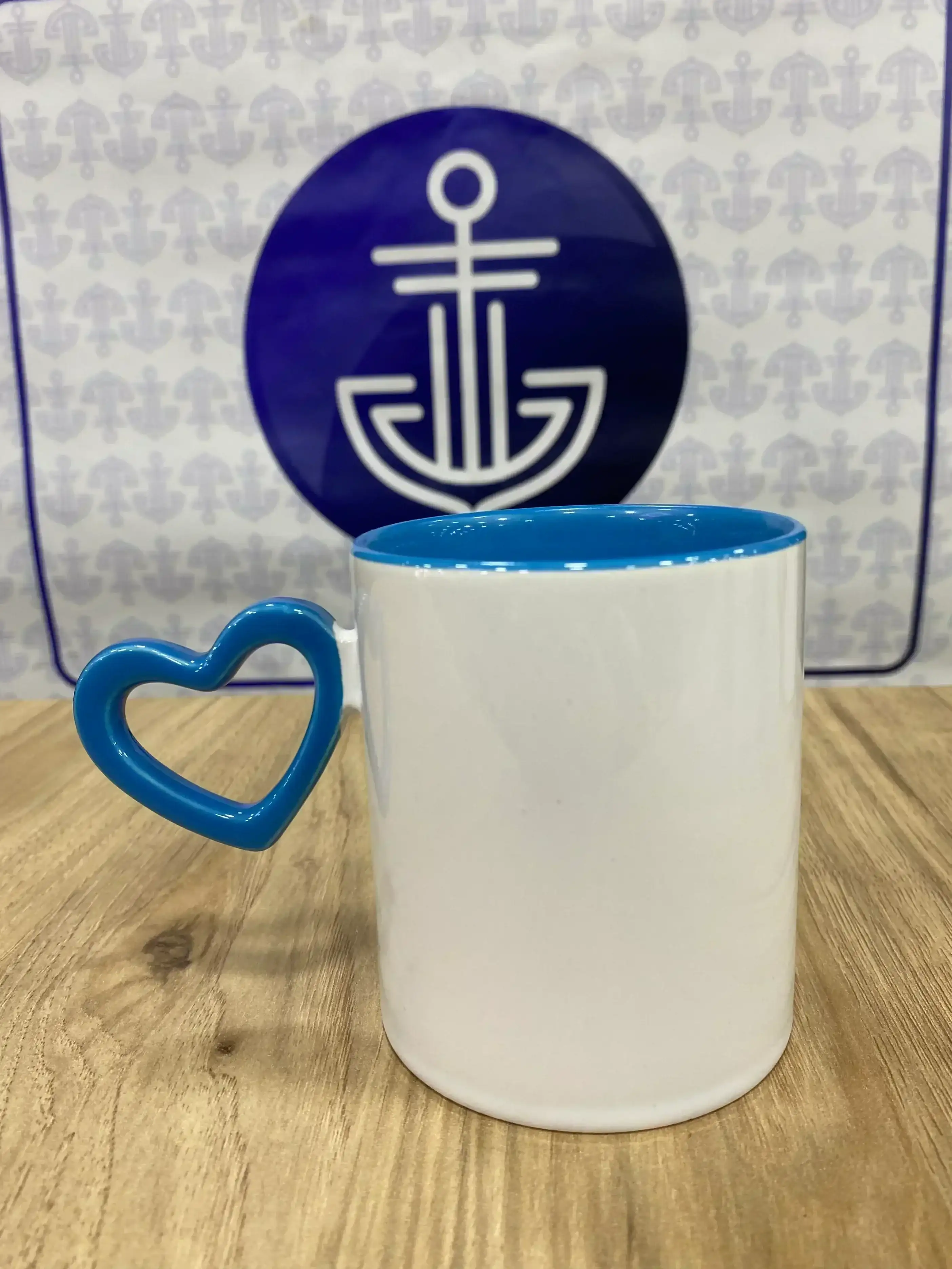 MUG OREJA CORAZON FONDO COLOR 11 ONZ 10