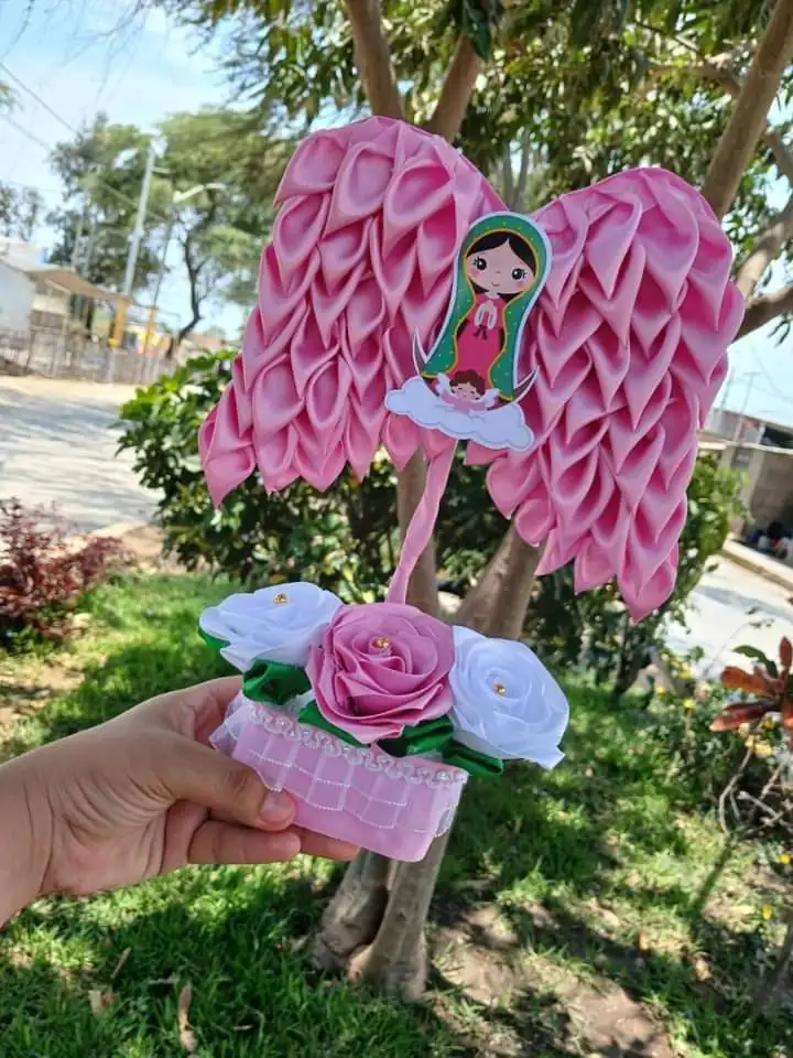 Alas eternas rosadas 