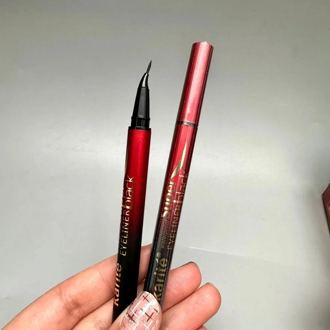 DELINEADOR NEGRO KARITE 2
