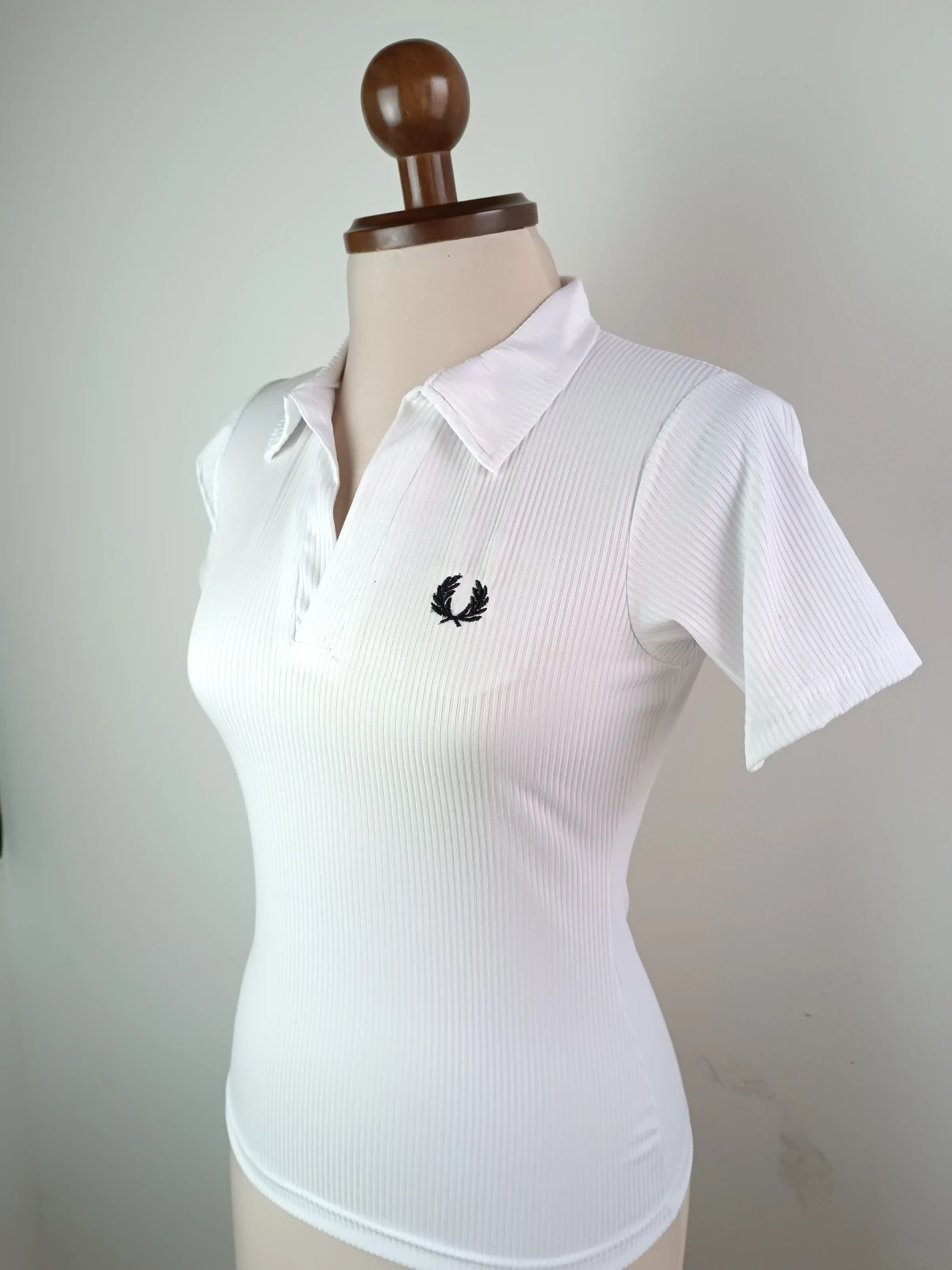 Blusa blanca cuello v abierto  2