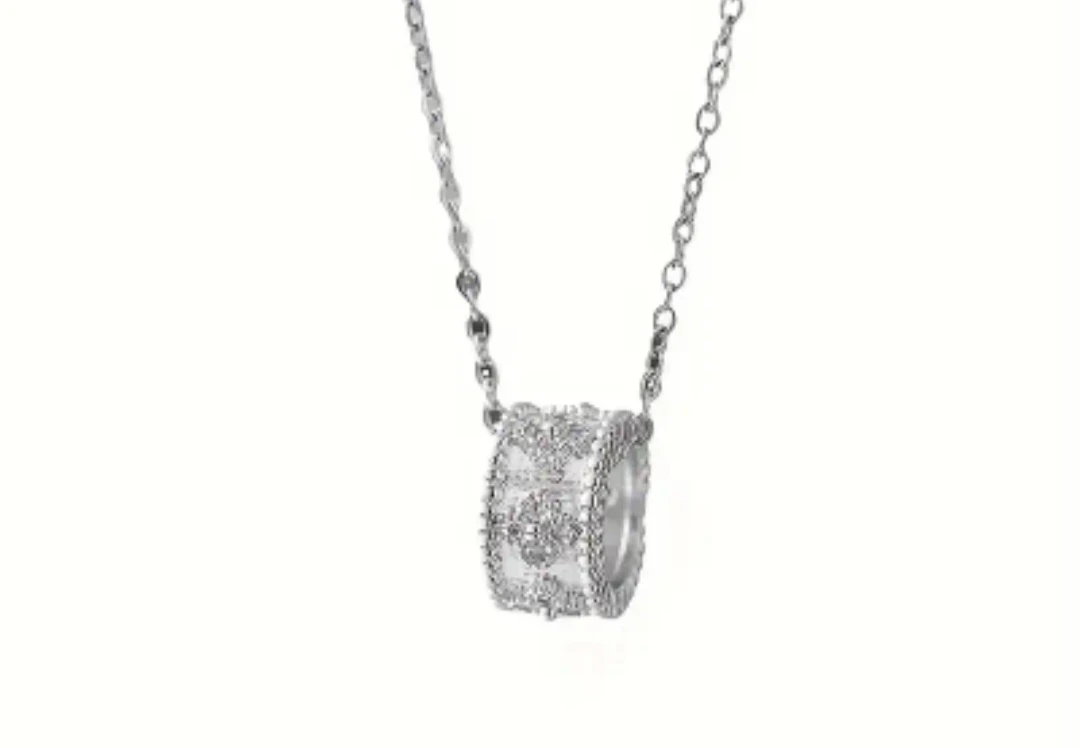 Dije con cadena Tipo Bulgari 